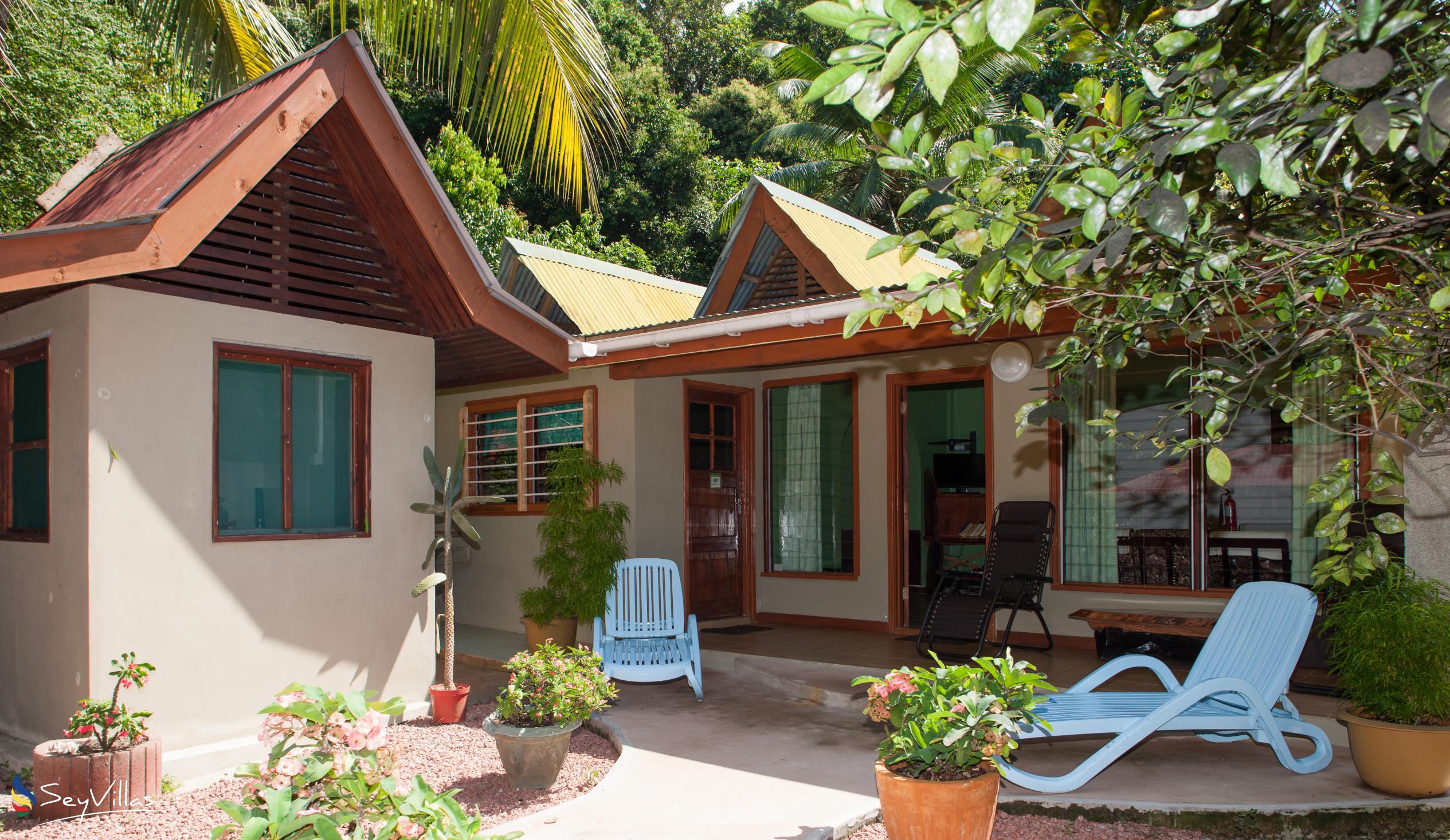 Foto 13: Belle des Iles Guest House - Aussenbereich - La Digue (Seychellen)