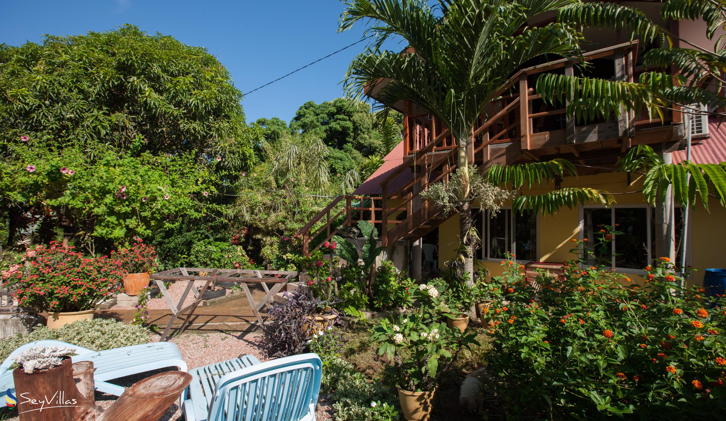 Foto 7: Belle des Iles Guest House - Aussenbereich - La Digue (Seychellen)