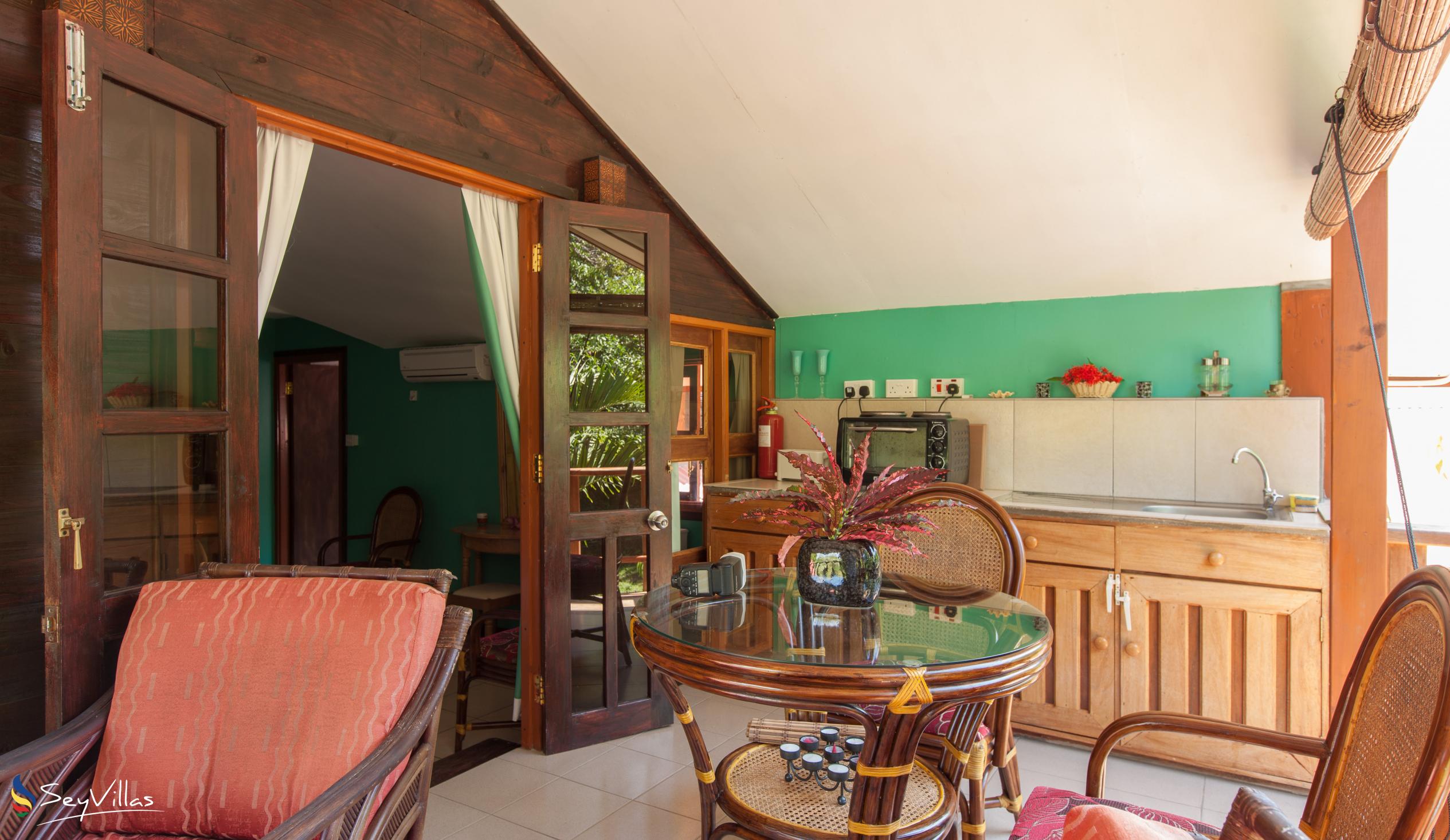 Foto 46: Belle des Iles Guest House - Standard Zimmer mit Balkon - La Digue (Seychellen)