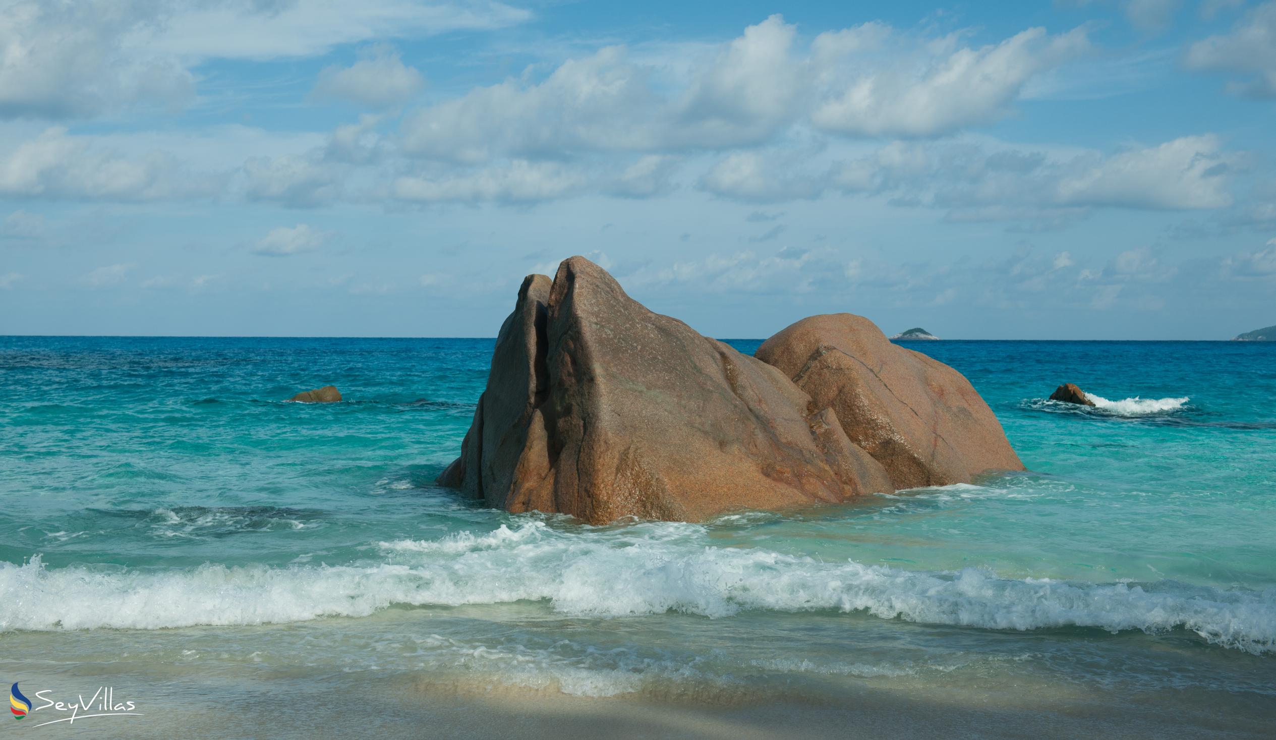 Photo 12: Le Chevalier Bay Guesthouse - Beaches - Praslin (Seychelles)
