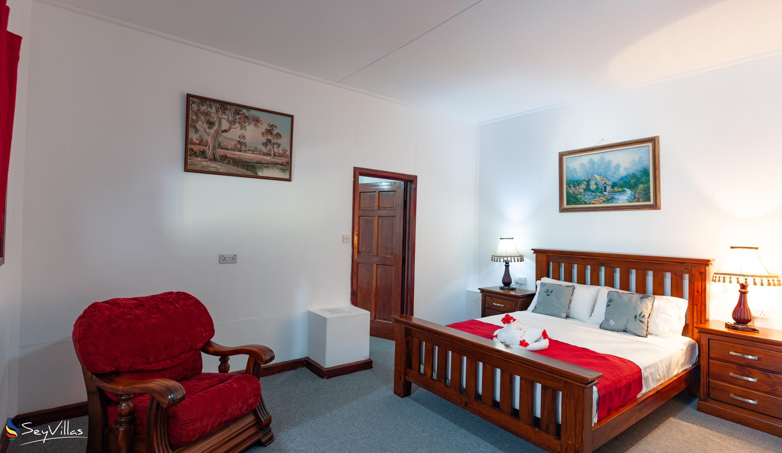 Photo 67: Le Chevalier Bay Guesthouse - Family Room - Praslin (Seychelles)