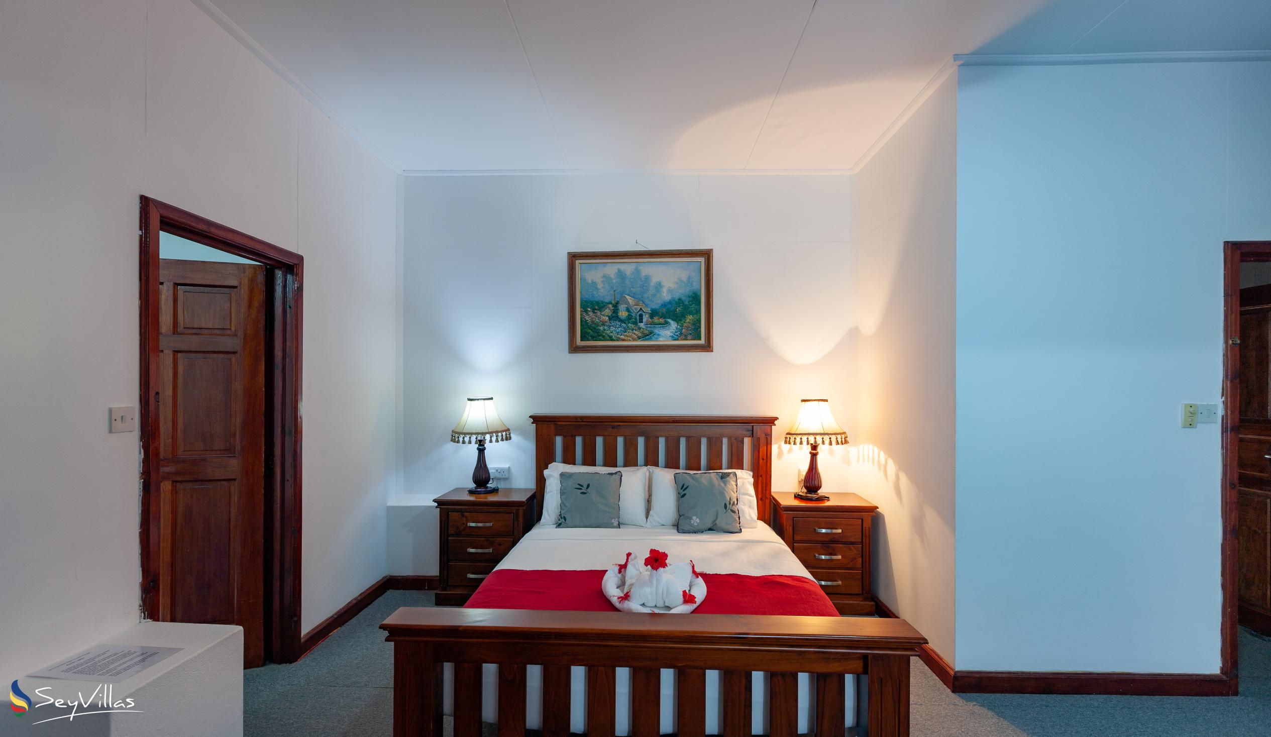 Foto 65: Le Chevalier Bay Guesthouse - Chambre Familiale - Praslin (Seychelles)