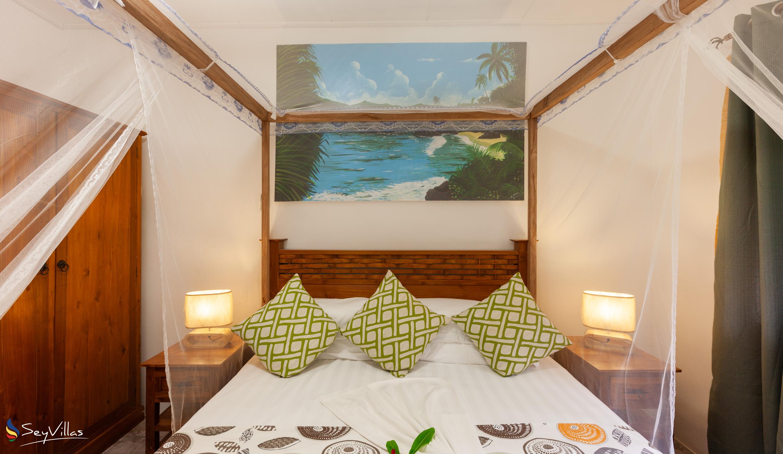 Photo 33: Buisson Guest House - Eliconia Room - La Digue (Seychelles)