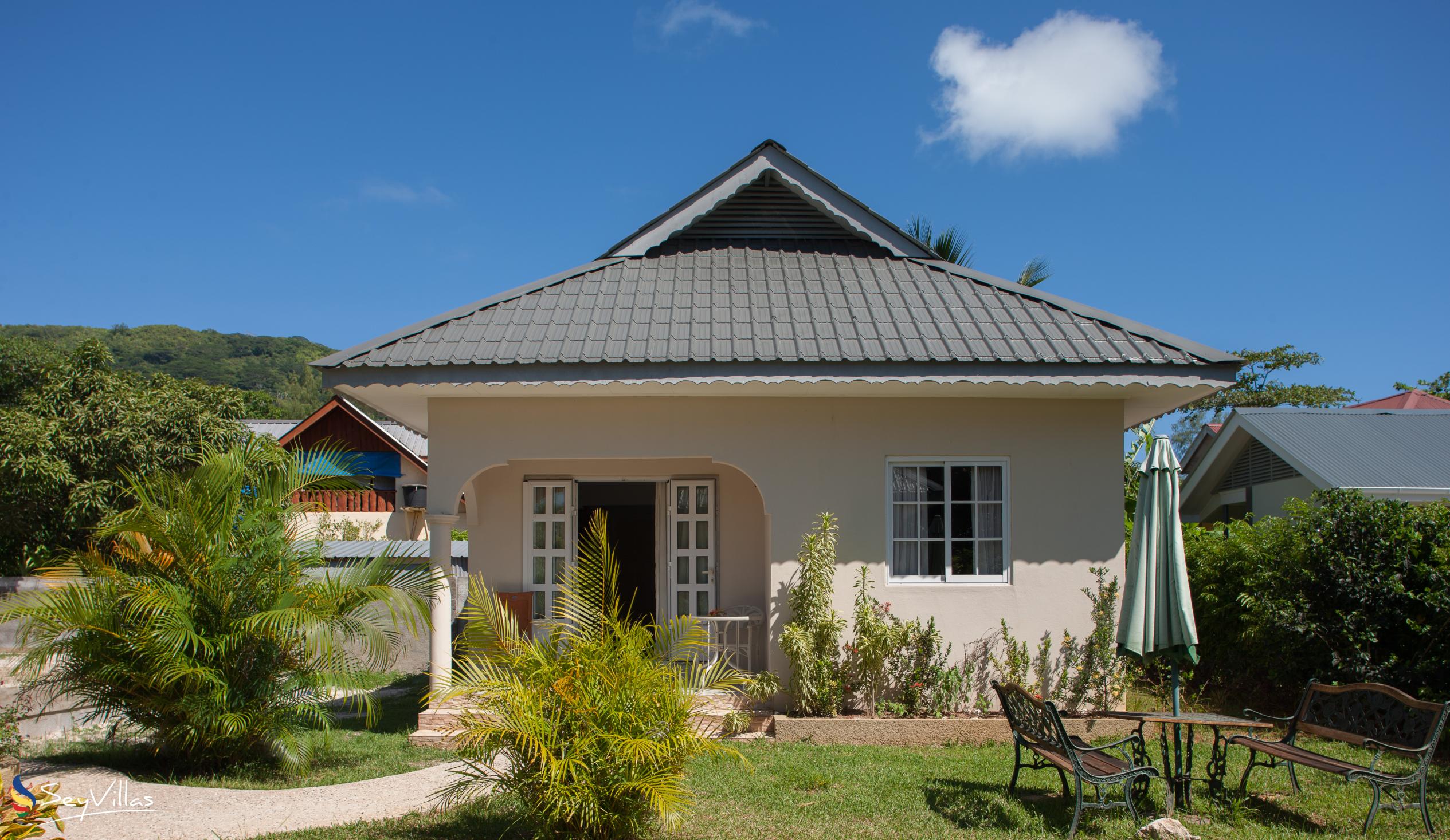 Photo 2: Villa Source D'Argent - Outdoor area - La Digue (Seychelles)