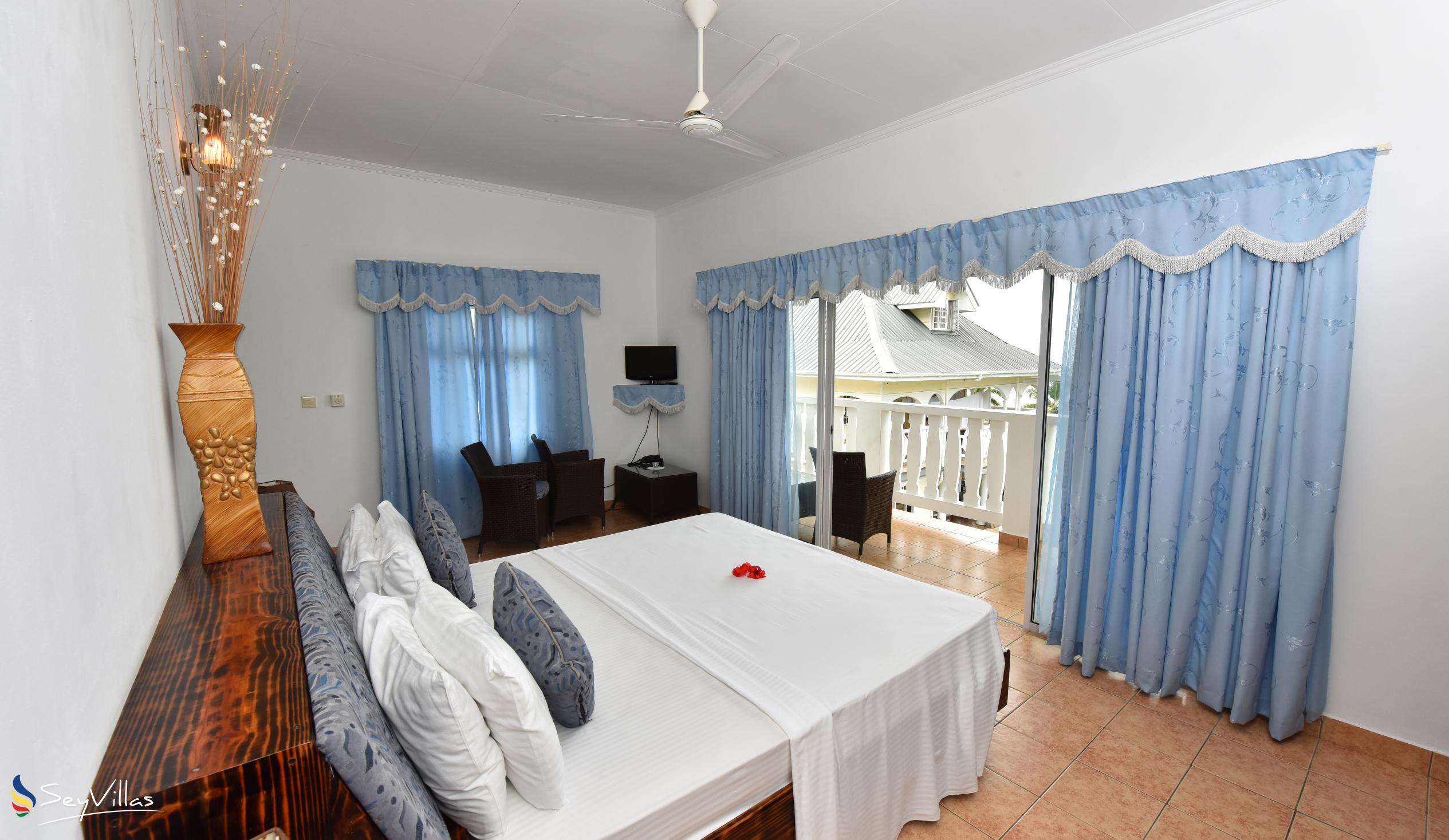 Foto 9: The Diver's Lodge - Chambre standard (premier étage) - Mahé (Seychelles)