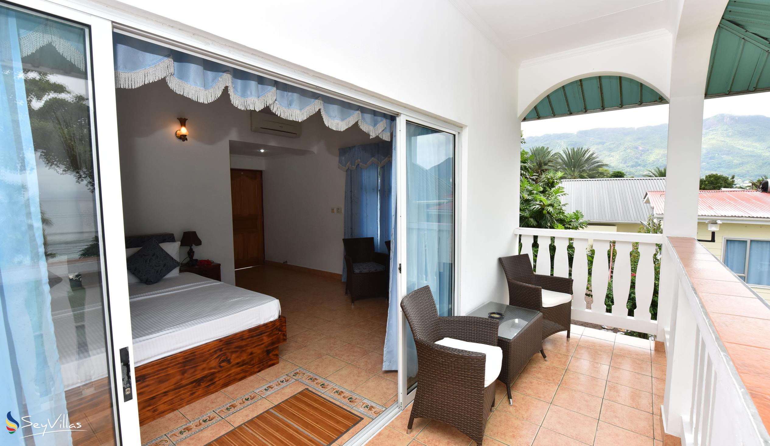 Photo 12: The Diver's Lodge - Standard Room (First Floor) - Mahé (Seychelles)