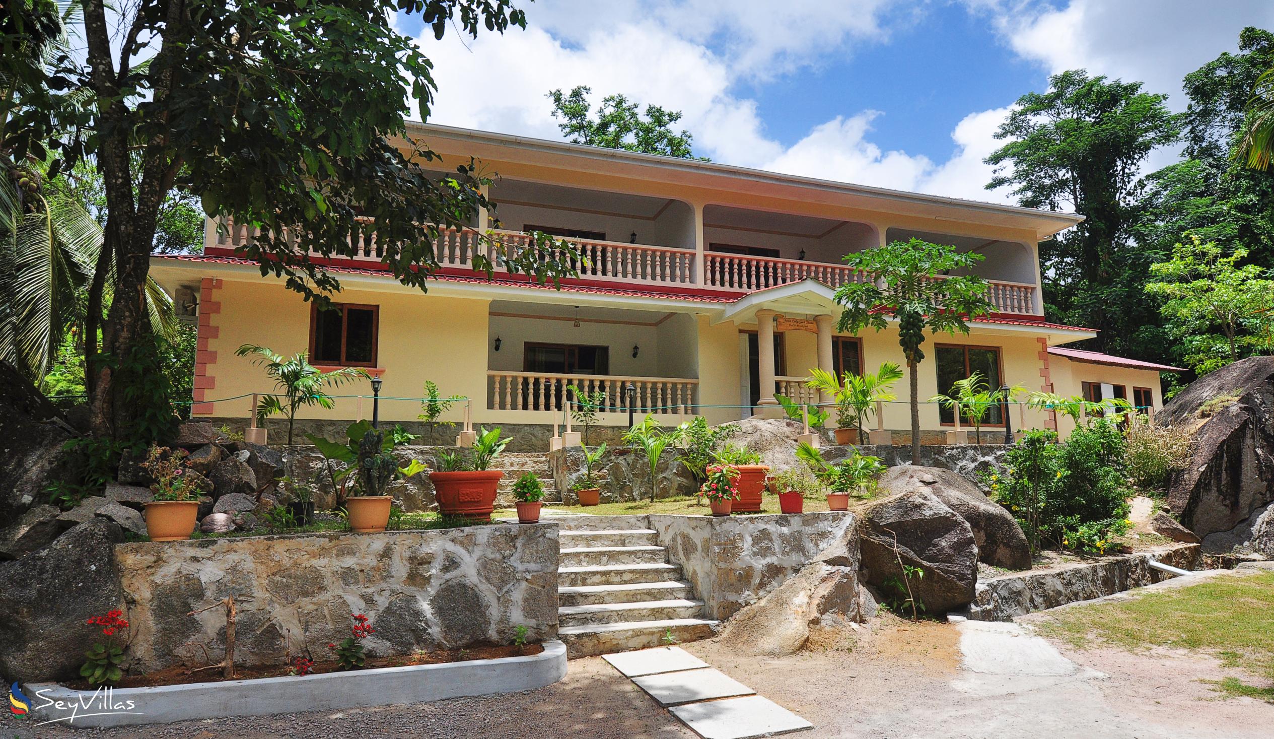 Foto 1: Forest Lodge Guest House - Aussenbereich - Mahé (Seychellen)