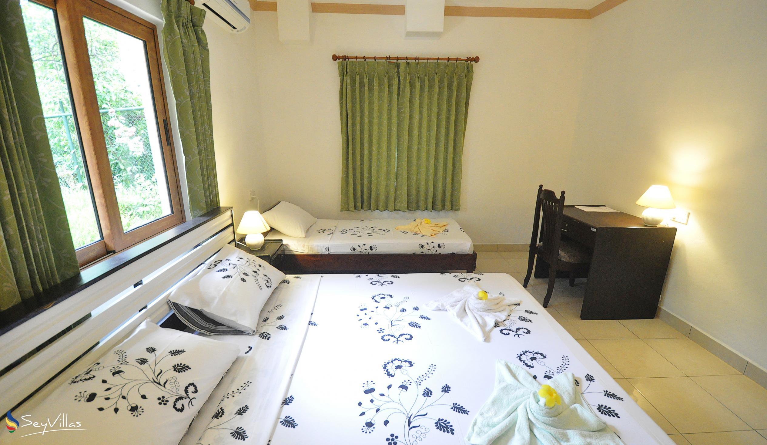 Foto 44: Forest Lodge Guest House - Appartement mit Balkon - Mahé (Seychellen)
