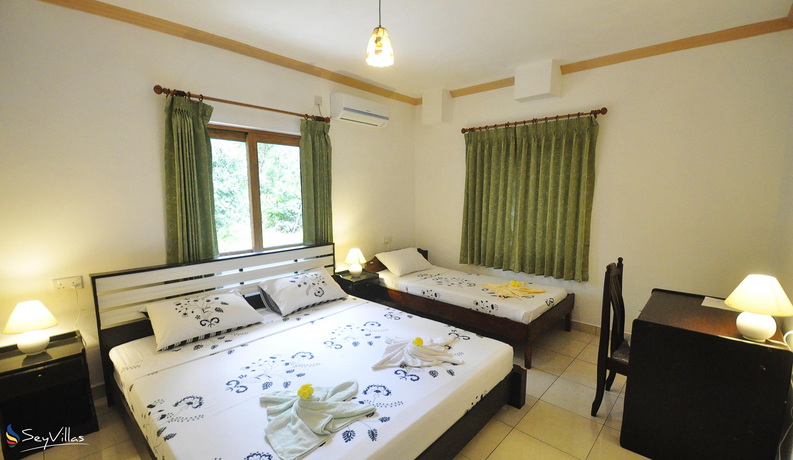 Foto 43: Forest Lodge Guest House - Appartement mit Balkon - Mahé (Seychellen)