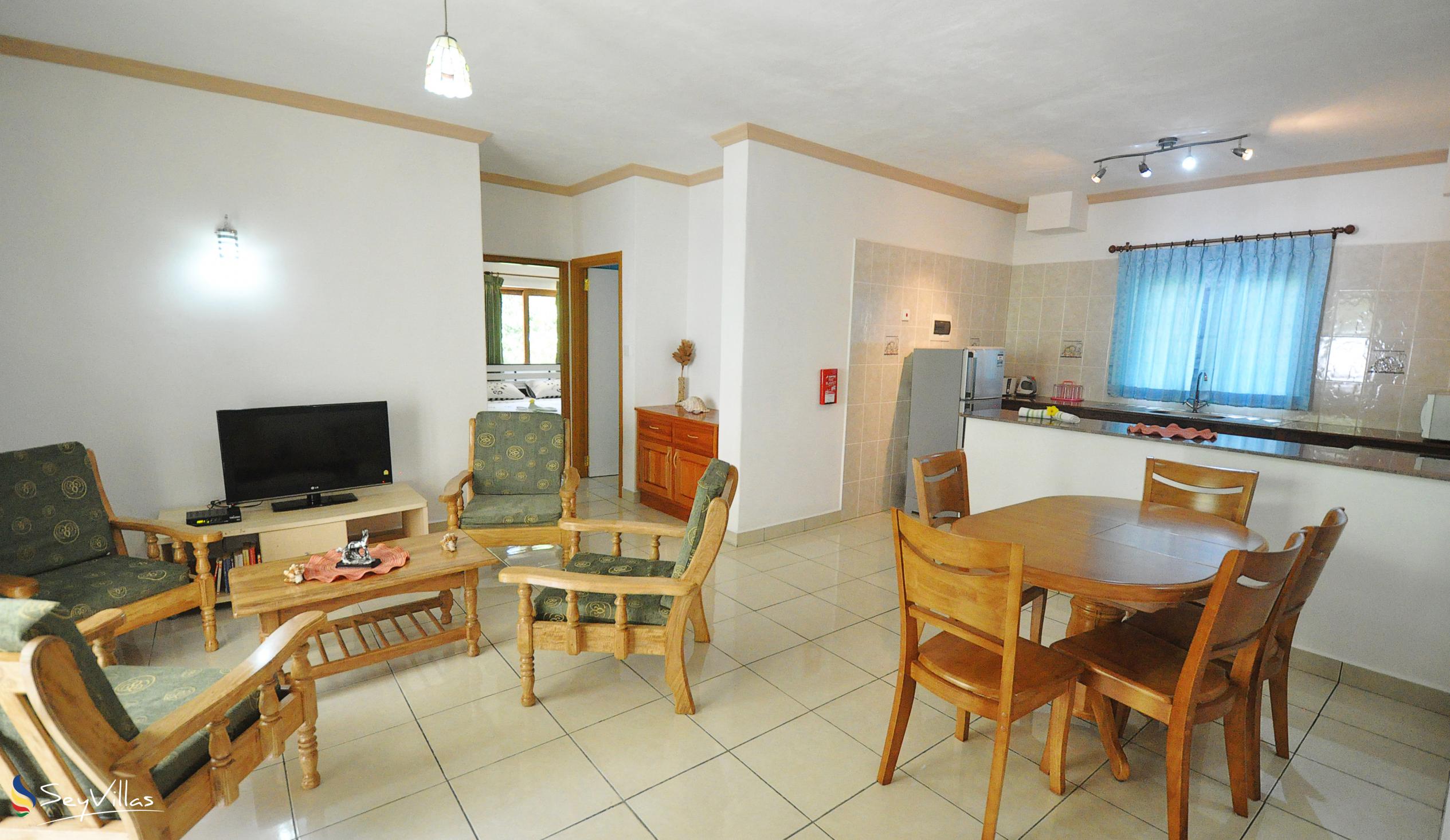 Foto 33: Forest Lodge Guest House - Appartement mit Balkon - Mahé (Seychellen)