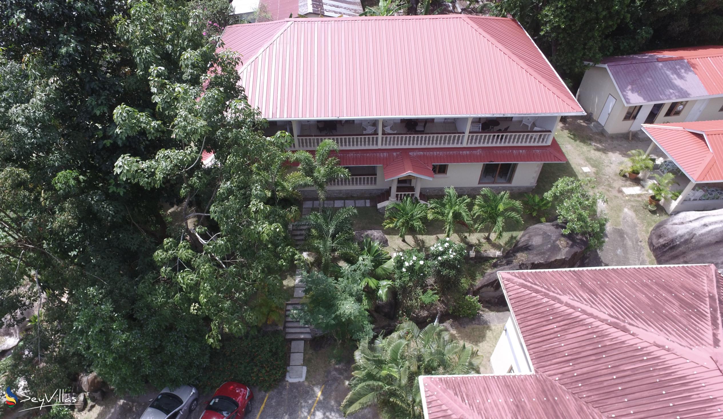 Foto 5: Forest Lodge Guest House - Aussenbereich - Mahé (Seychellen)