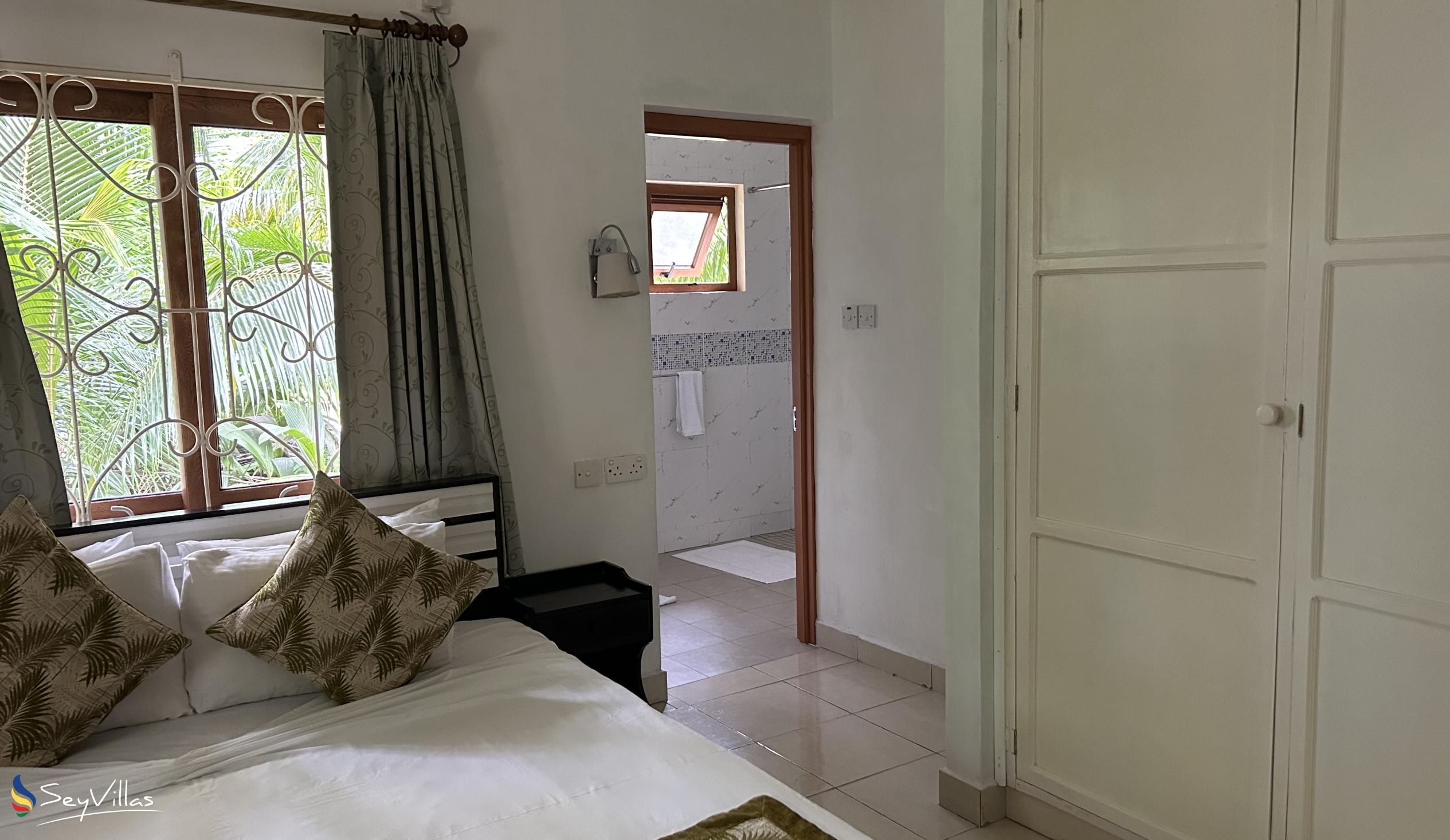 Foto 39: Forest Lodge Guest House - Appartement mit Balkon - Mahé (Seychellen)
