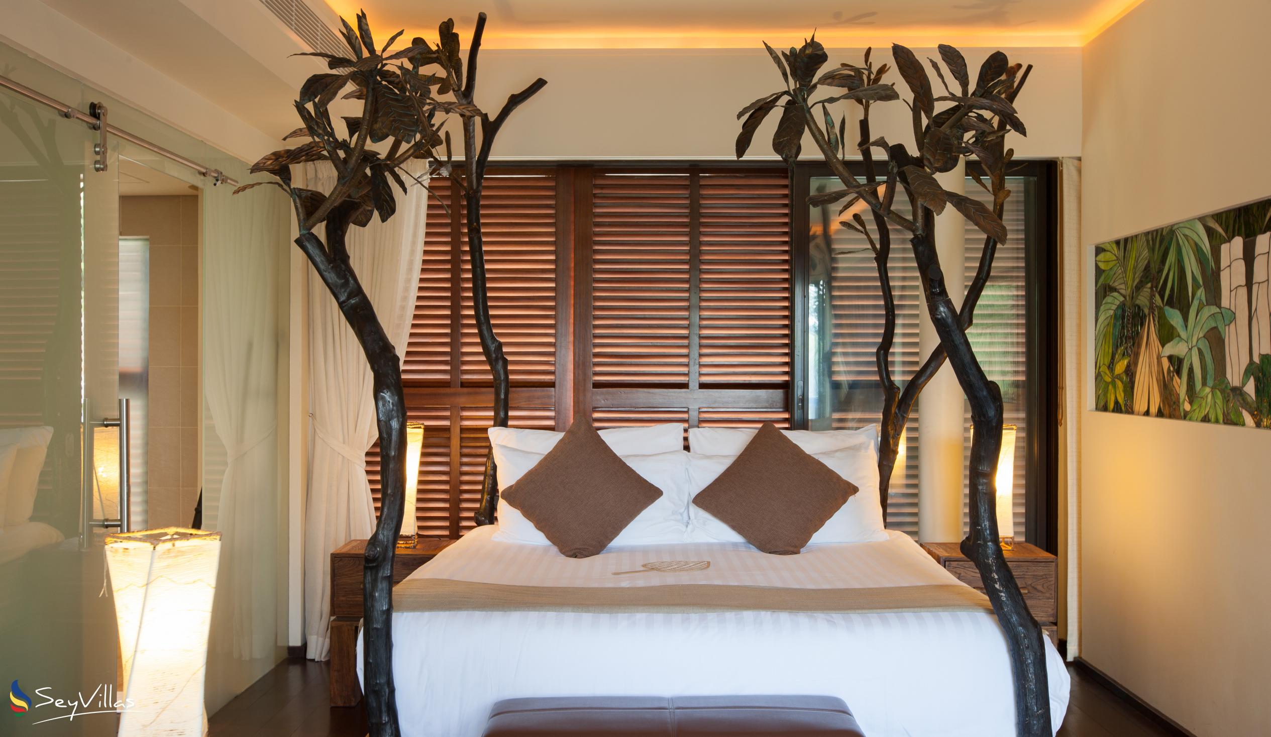 Foto 45: Dhevatara Beach Hotel - Suite vista mare con letto kingsize - Praslin (Seychelles)