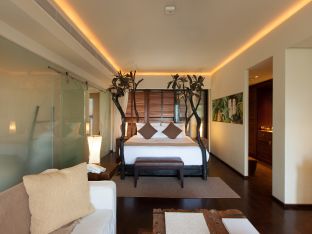 Sea View Suite with Kingsize Bed