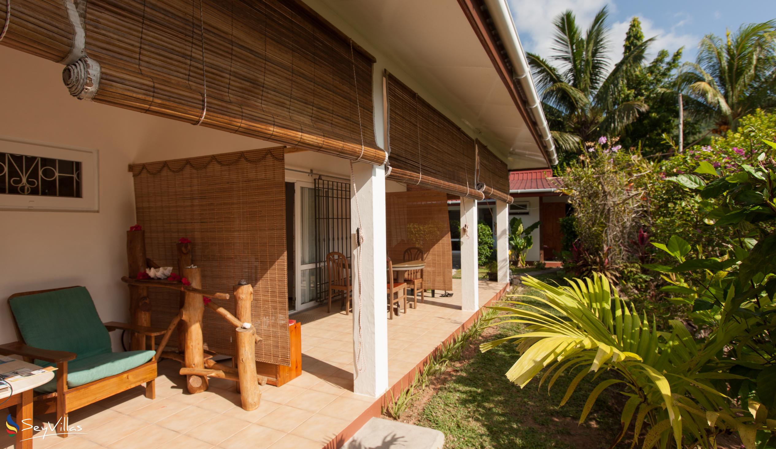 Photo 8: Le Relax St. Joseph Guest House - Outdoor area - Praslin (Seychelles)