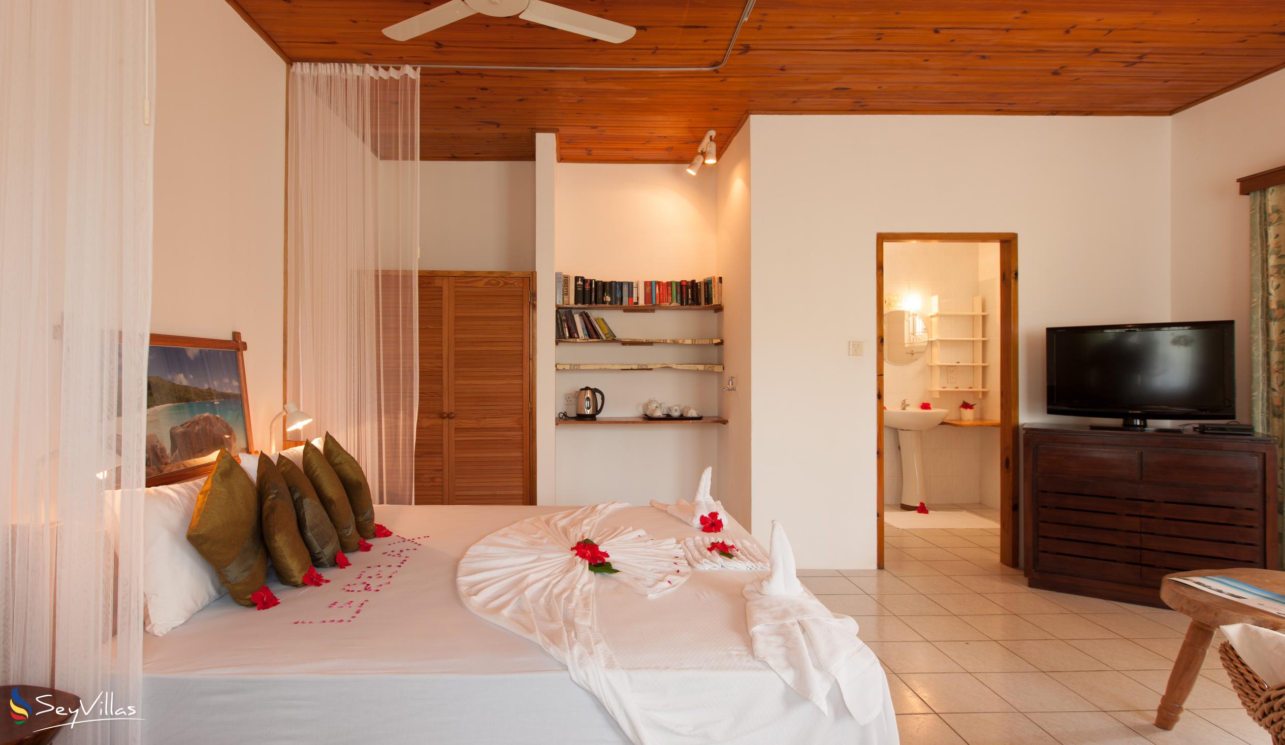 Photo 14: Le Relax St. Joseph Guest House - Superior Room - Praslin (Seychelles)