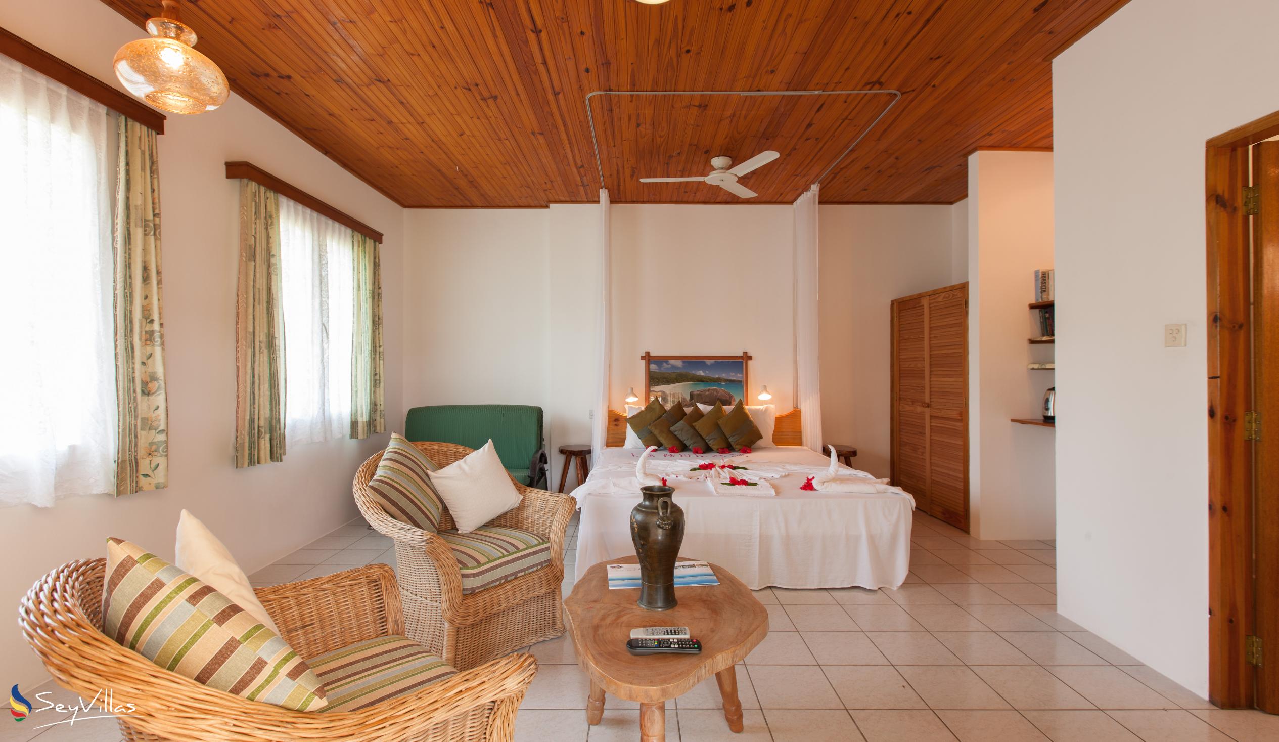 Foto 12: Le Relax St. Joseph Guest House - Chambre Supérieure - Praslin (Seychelles)