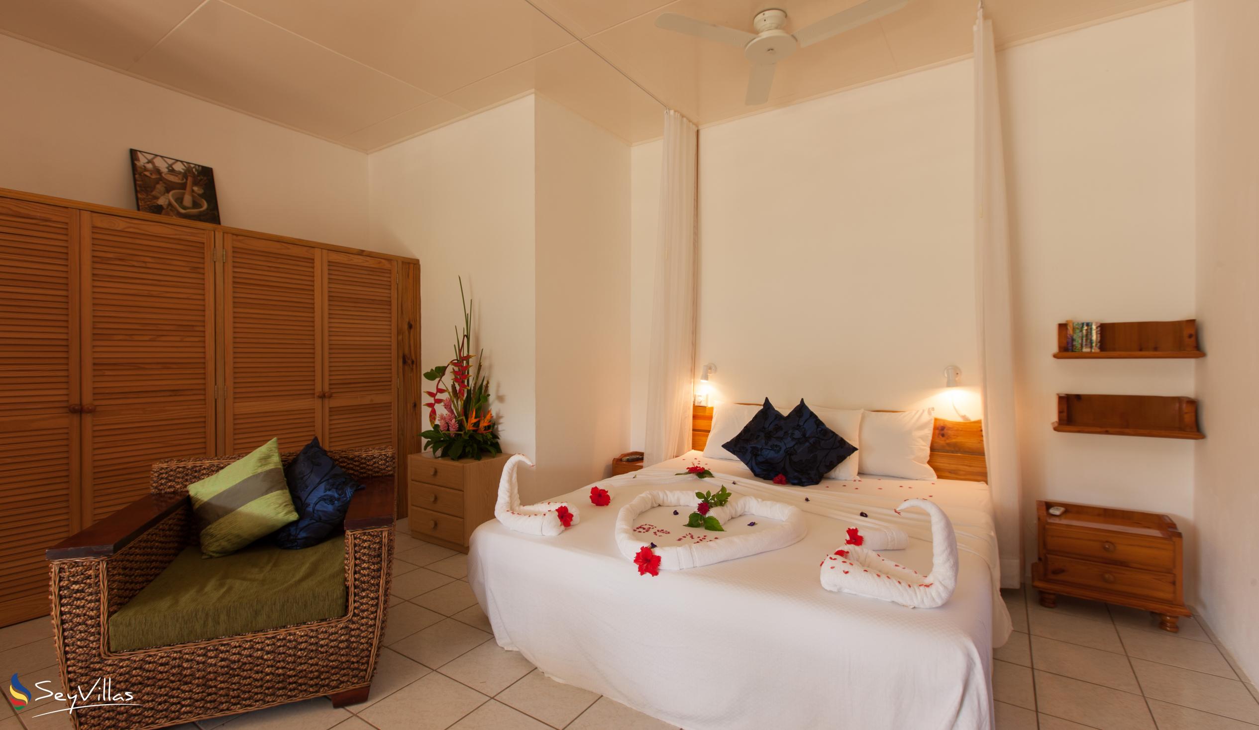 Foto 24: Le Relax St. Joseph Guest House - Superiorzimmer - Praslin (Seychellen)