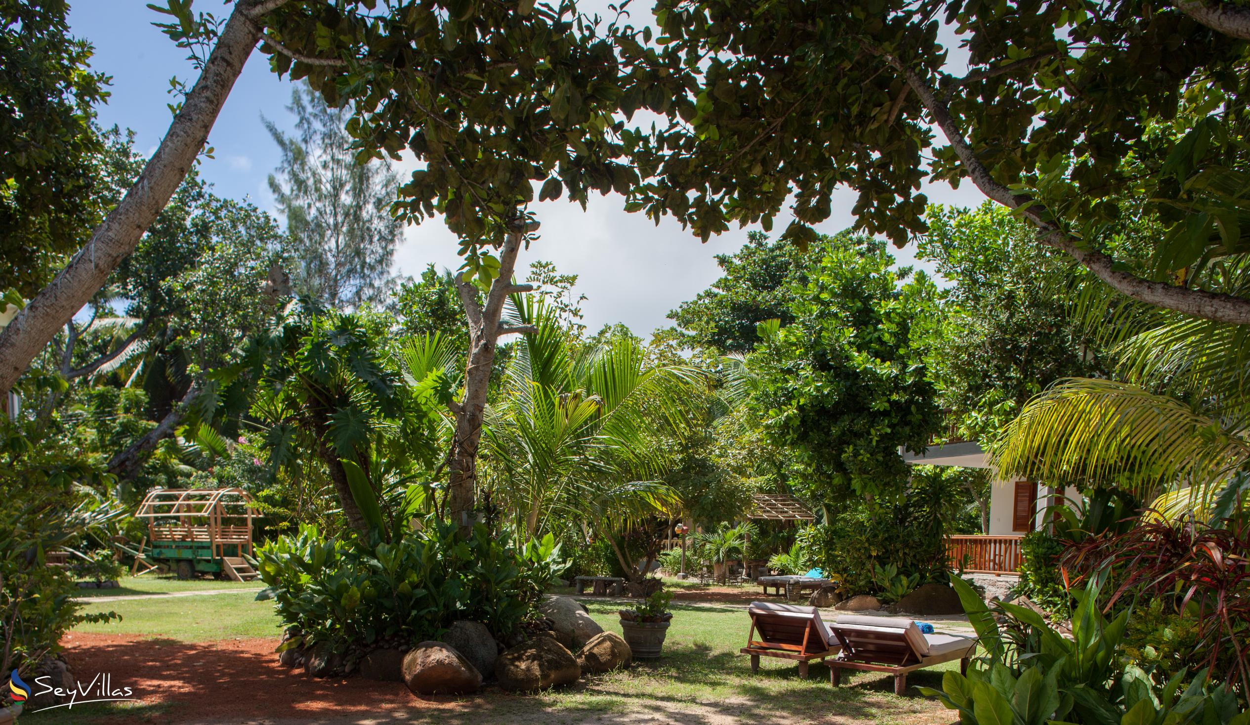 Foto 19: Domaine Les Rochers - Aussenbereich - La Digue (Seychellen)