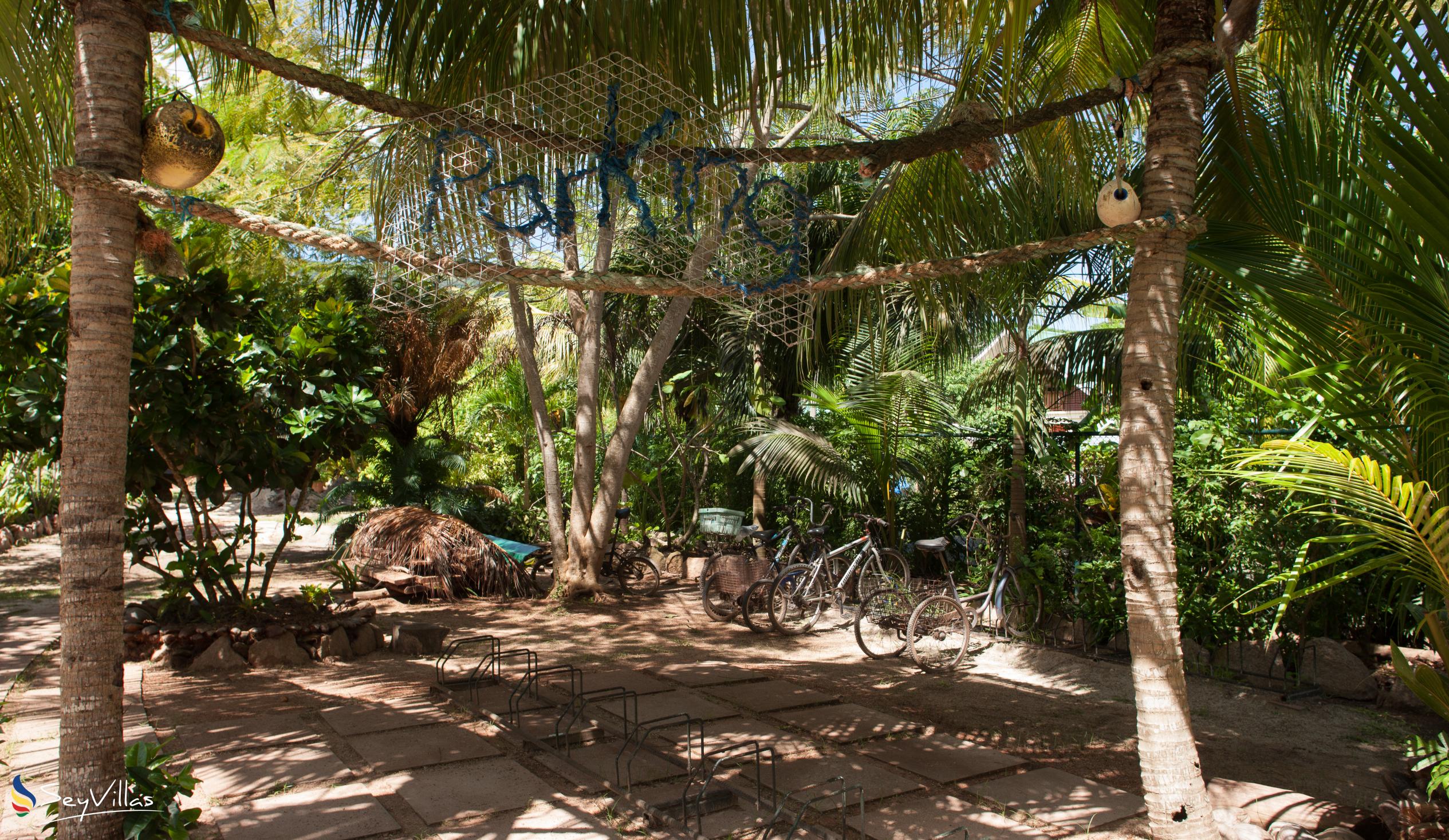 Photo 12: Domaine Les Rochers - Outdoor area - La Digue (Seychelles)