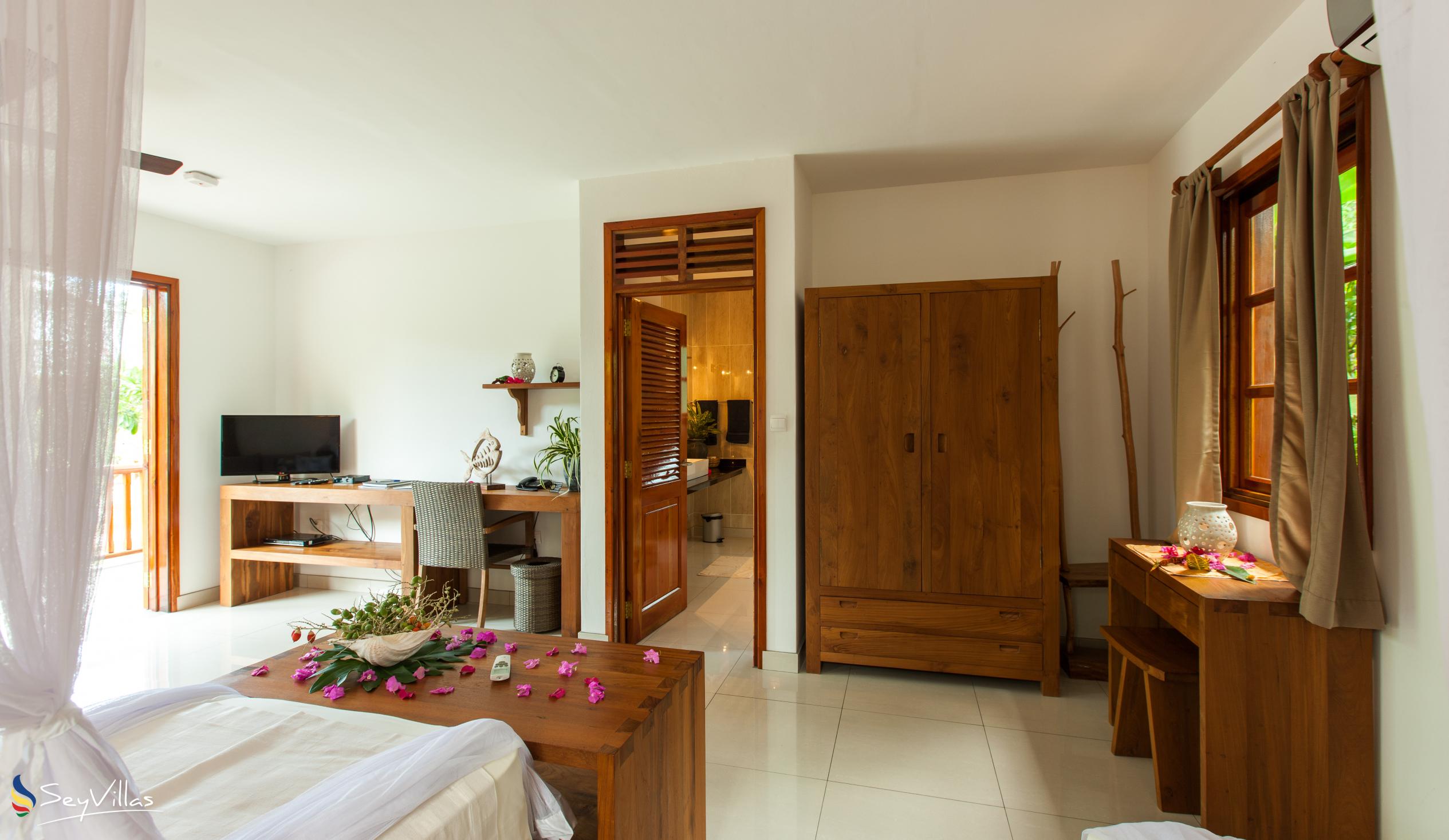 Photo 53: Domaine Les Rochers - First-Floor Luxury Apartment Kaz Rochers - La Digue (Seychelles)