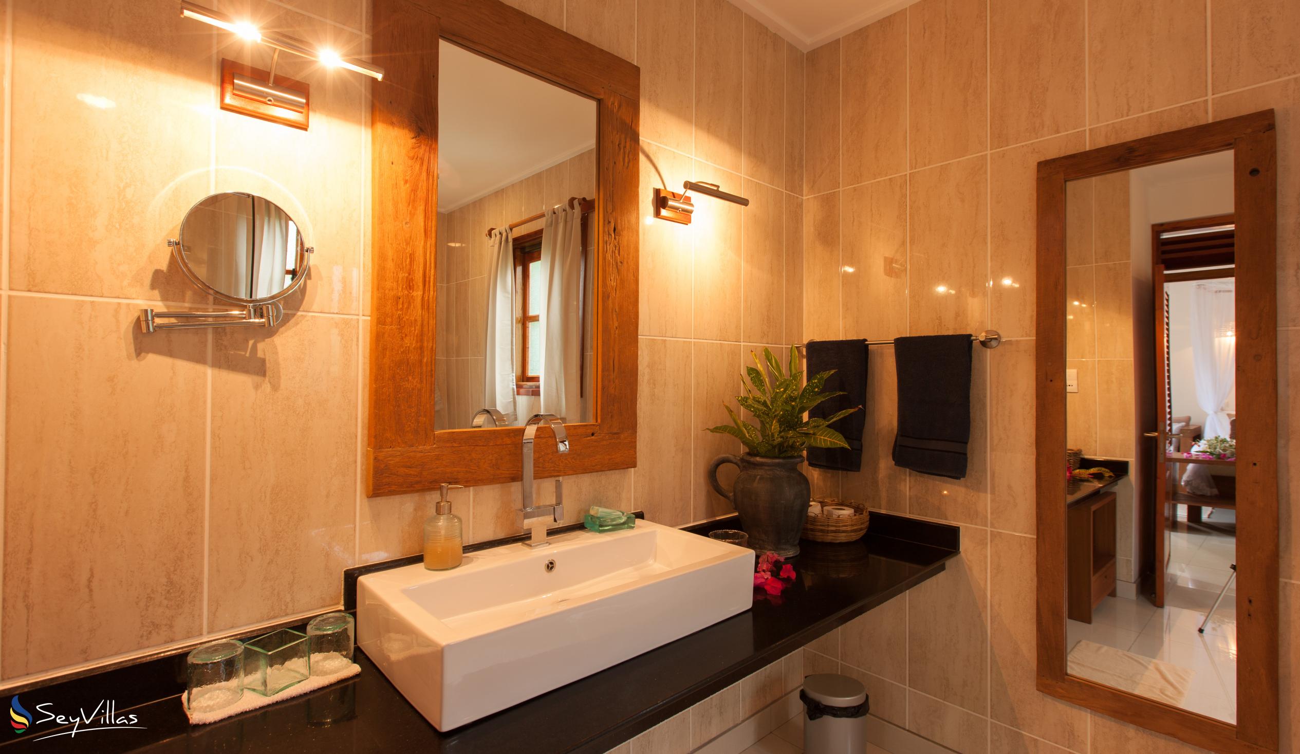 Photo 58: Domaine Les Rochers - First-Floor Luxury Apartment Kaz Rochers - La Digue (Seychelles)