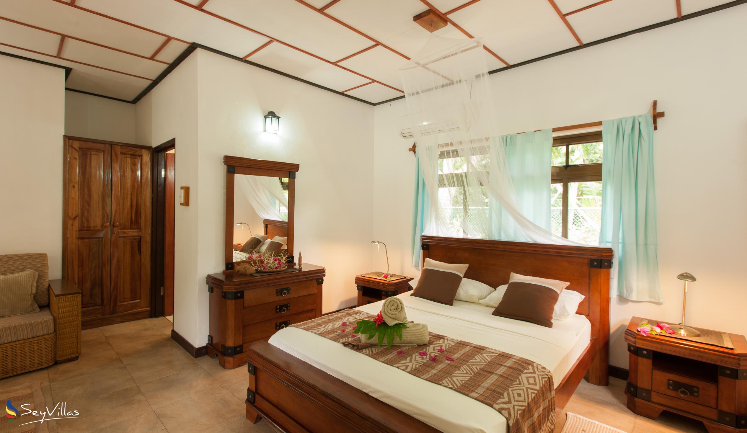 Foto 100: Domaine Les Rochers - Bungalow Palmier mit 2 Schlafzimmern - La Digue (Seychellen)