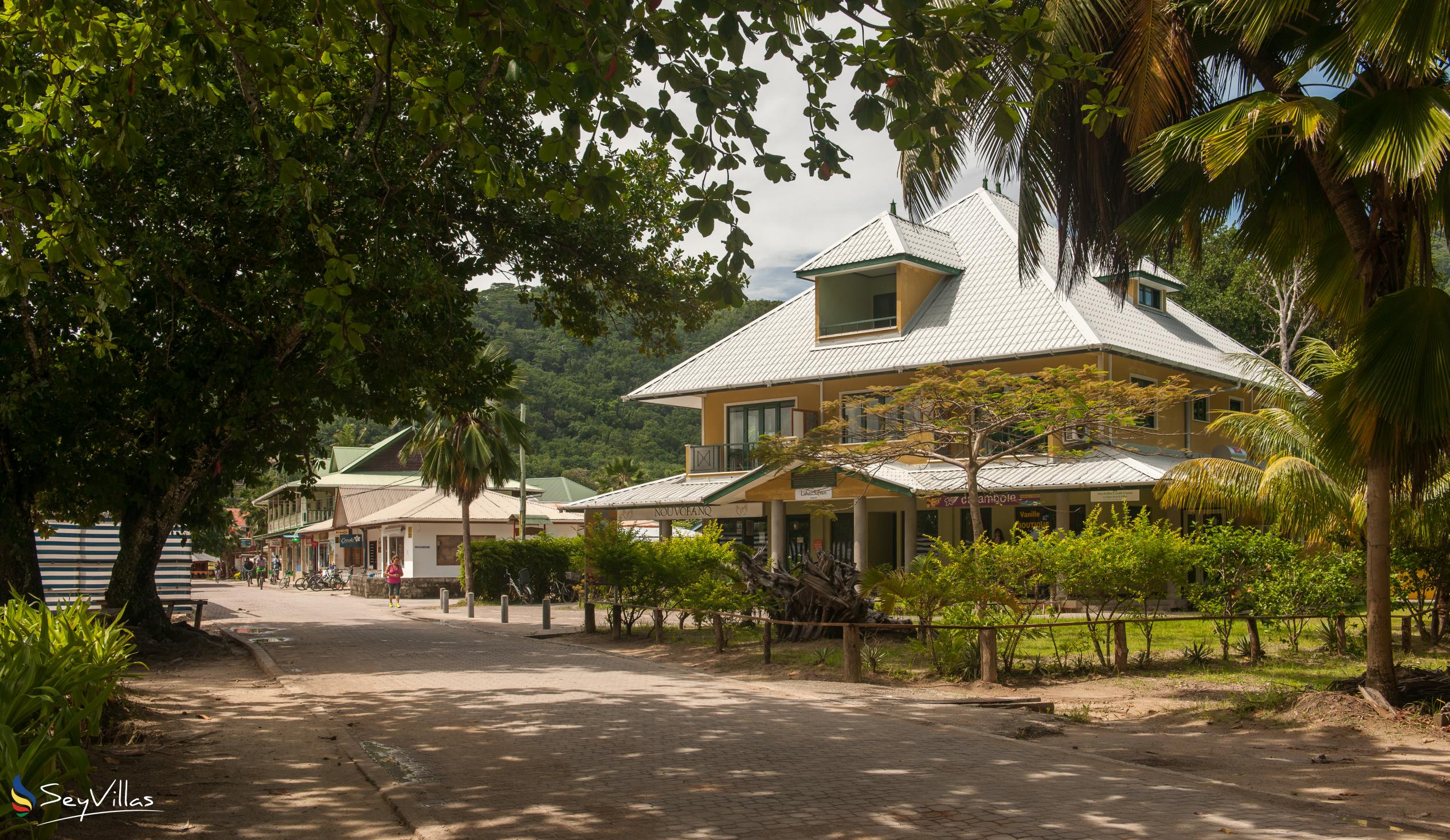 Photo 4: La Kaz Safran - Outdoor area - La Digue (Seychelles)