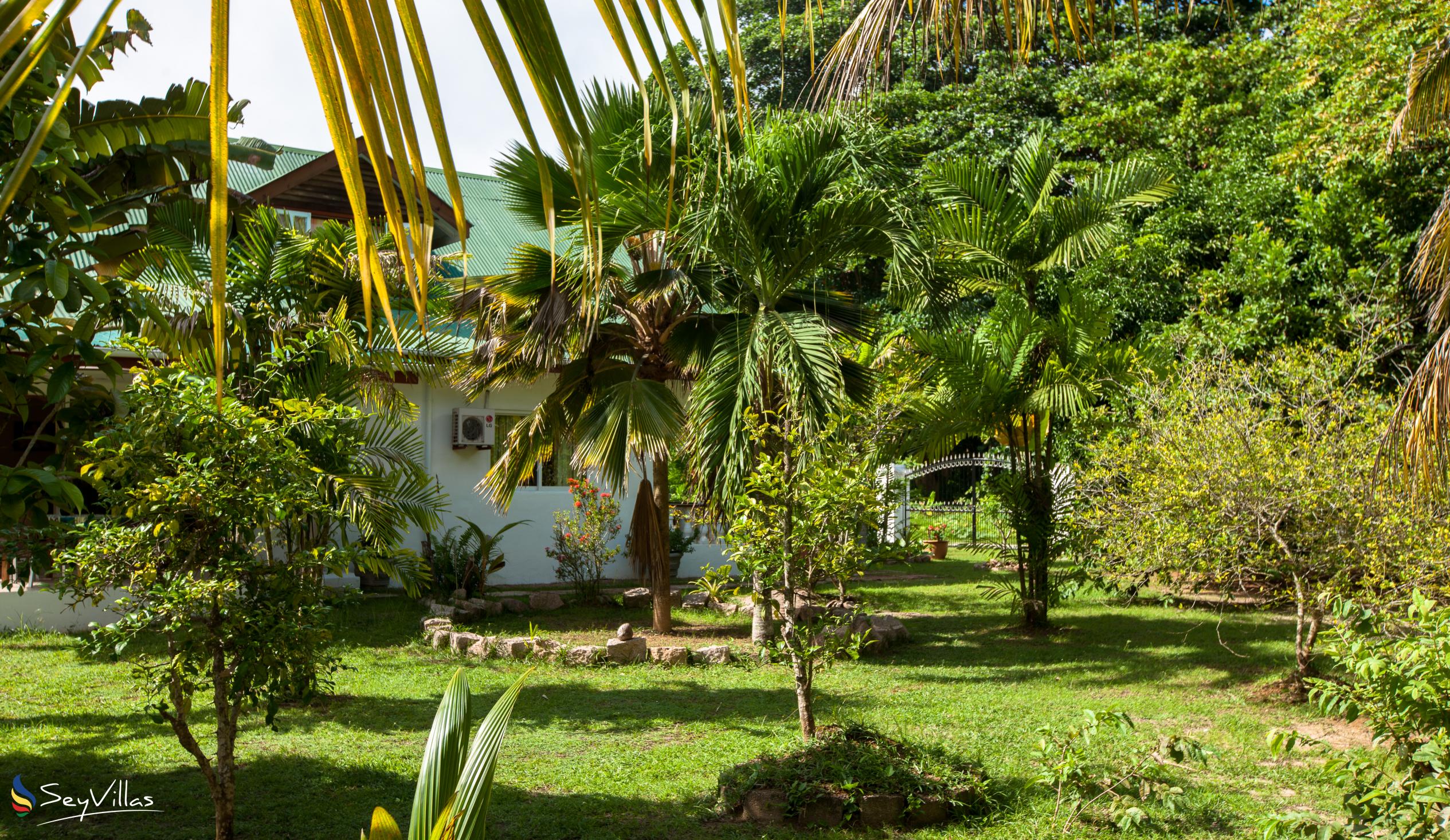 Foto 61: Pension Fidele - Aussenbereich - La Digue (Seychellen)