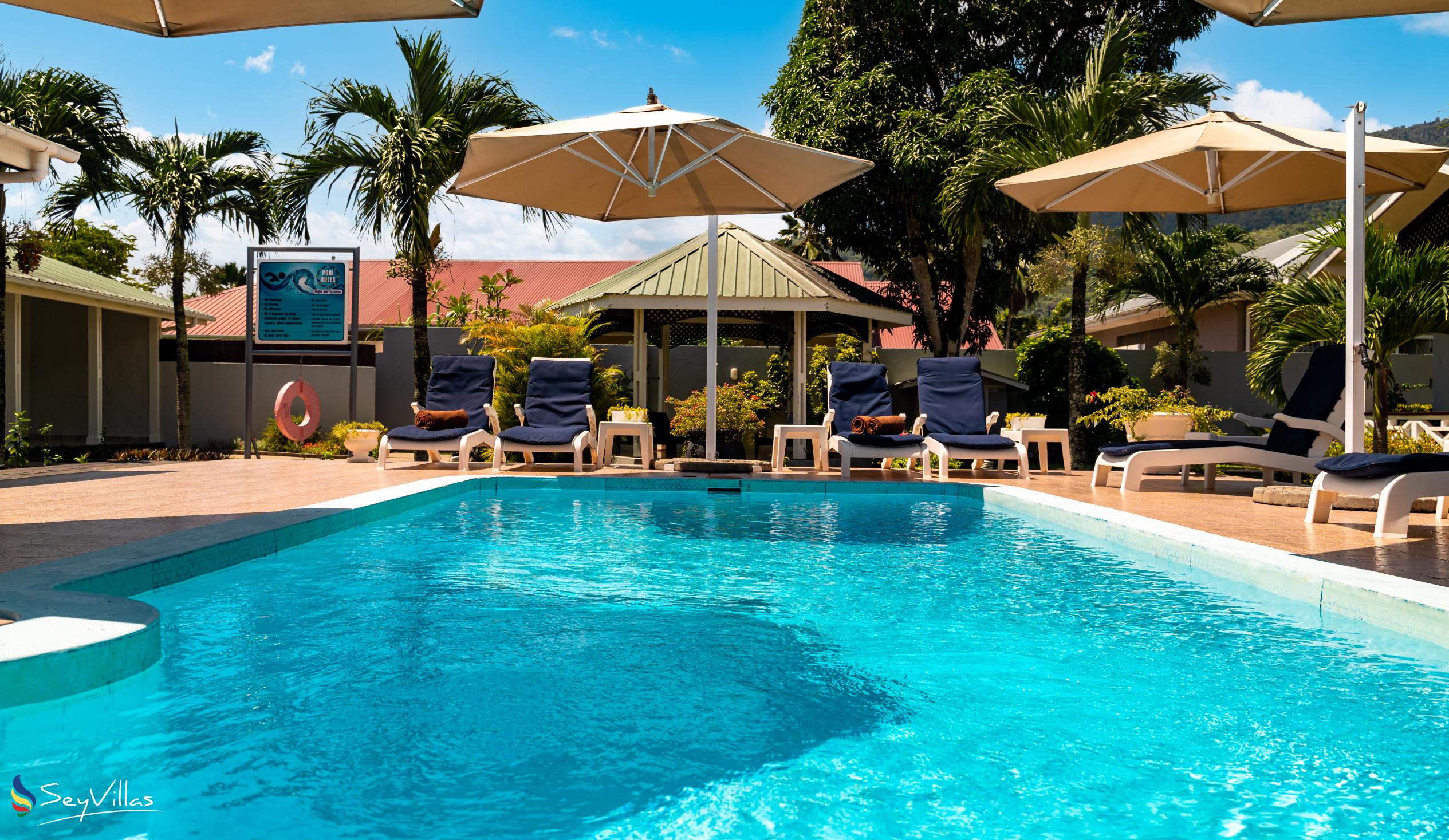 Photo 15: Hotel La Roussette - Outdoor area - Mahé (Seychelles)
