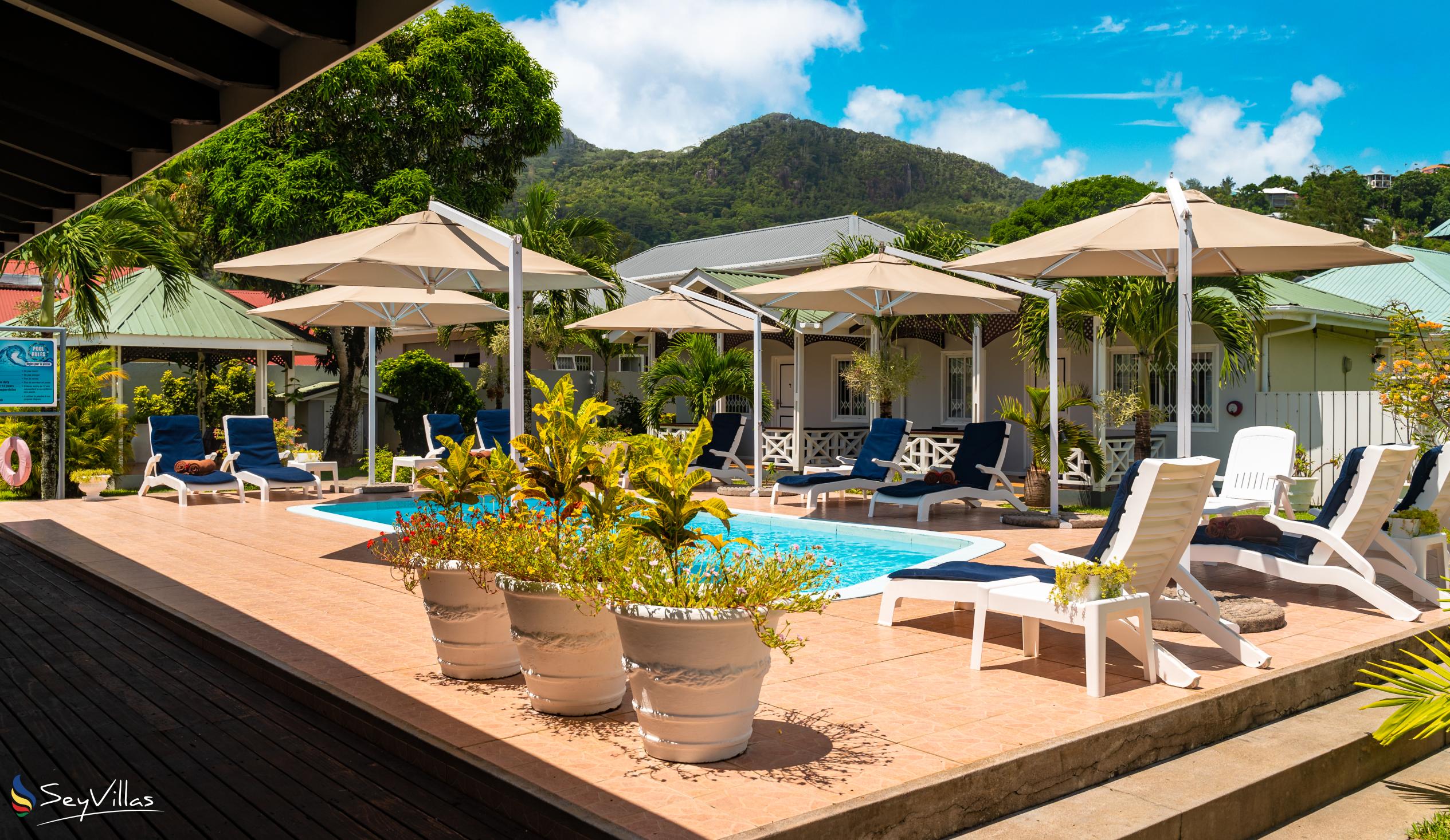 Photo 14: Hotel La Roussette - Outdoor area - Mahé (Seychelles)