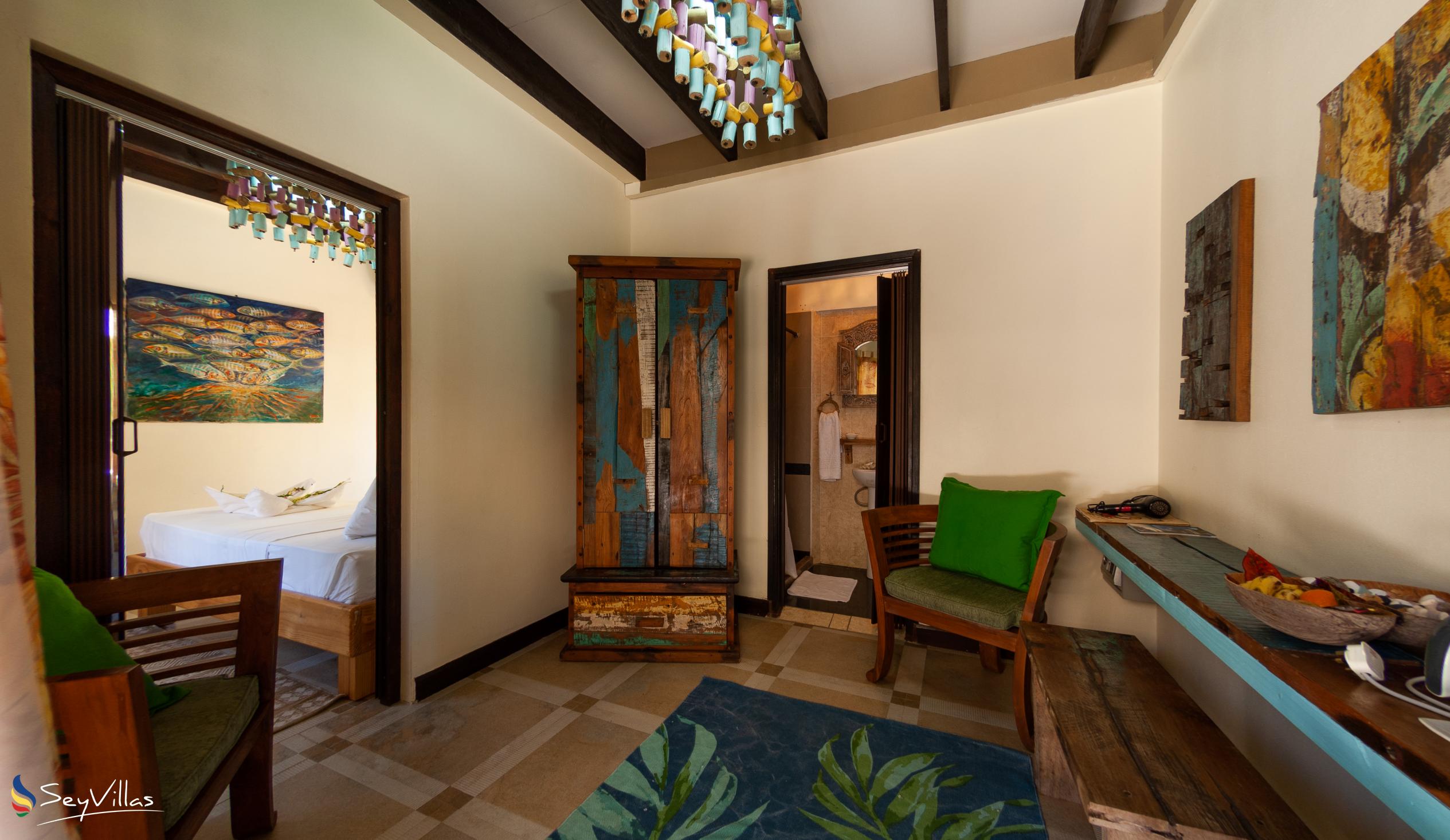 Foto 49: Villas des Alizes - Klassik-Zimmer mit Poolblick - Praslin (Seychellen)