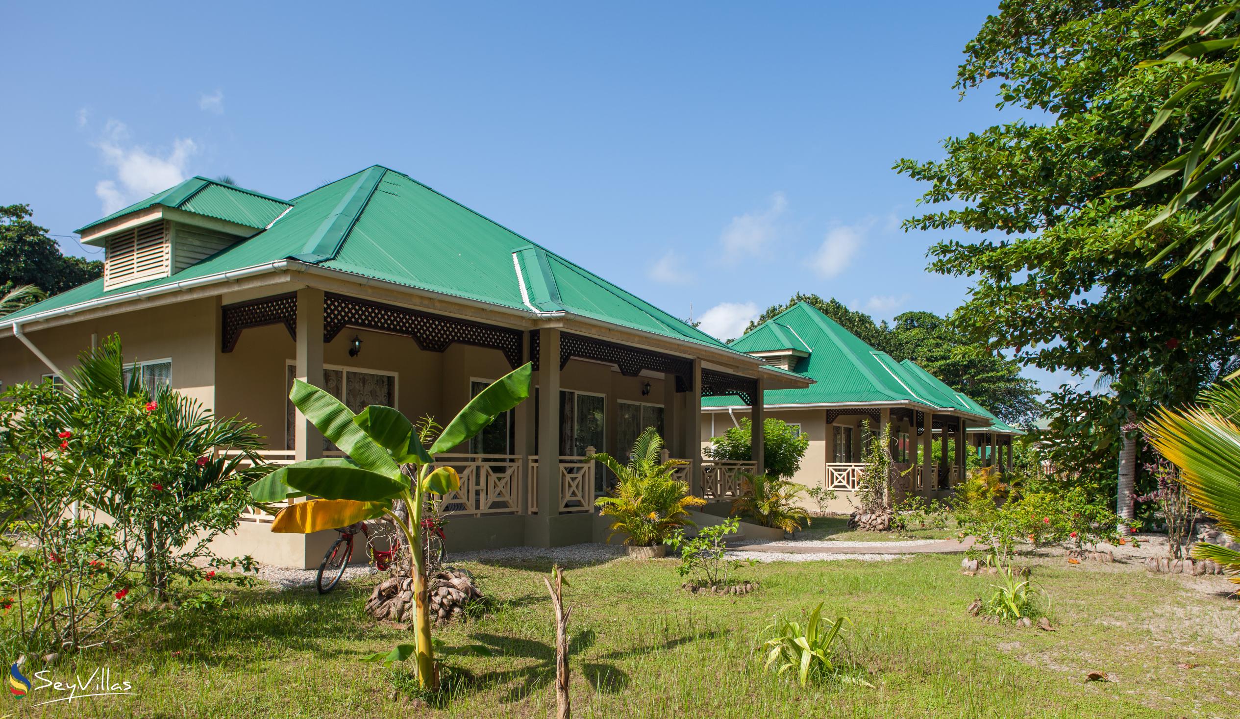 Photo 1: Hostellerie La Digue - Outdoor area - La Digue (Seychelles)