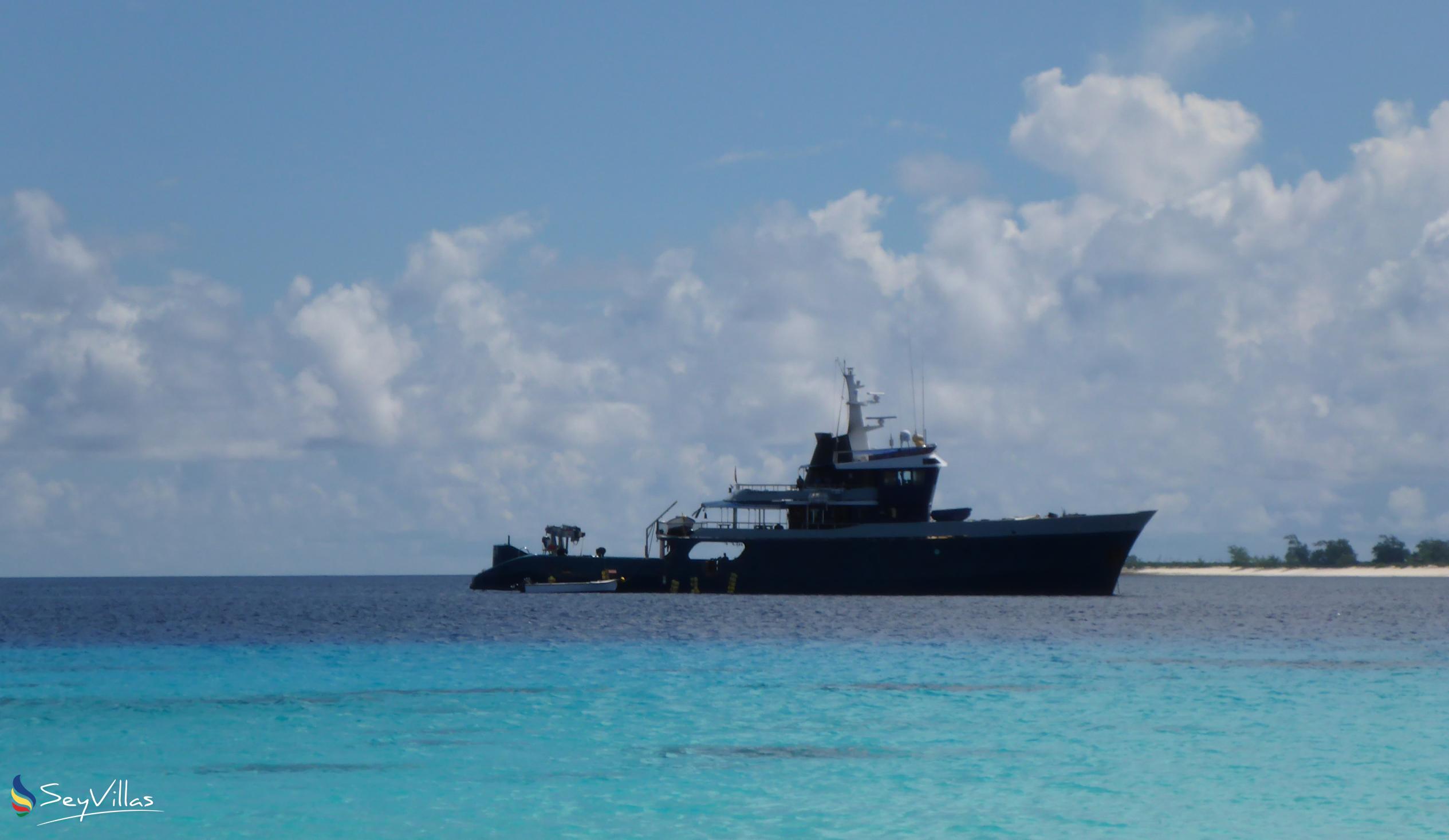 Foto 6: Silhouette Aldabra Expeditions MV Maya's Dugong - Aussenbereich - Seychellen (Seychellen)