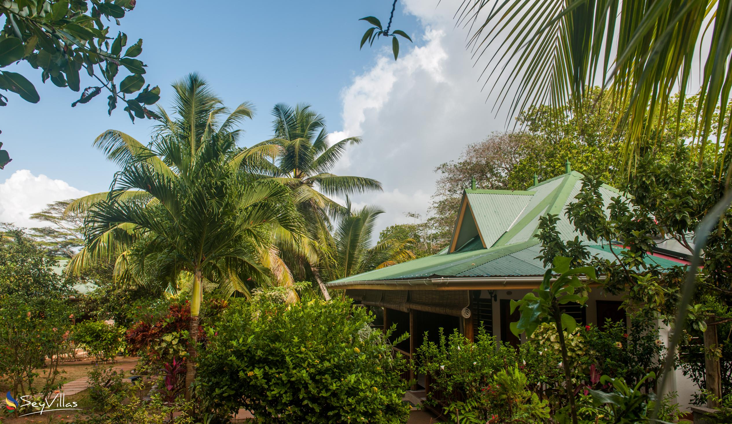 Foto 1: Cocotier Du Rocher Self Catering Apartments - Aussenbereich - La Digue (Seychellen)