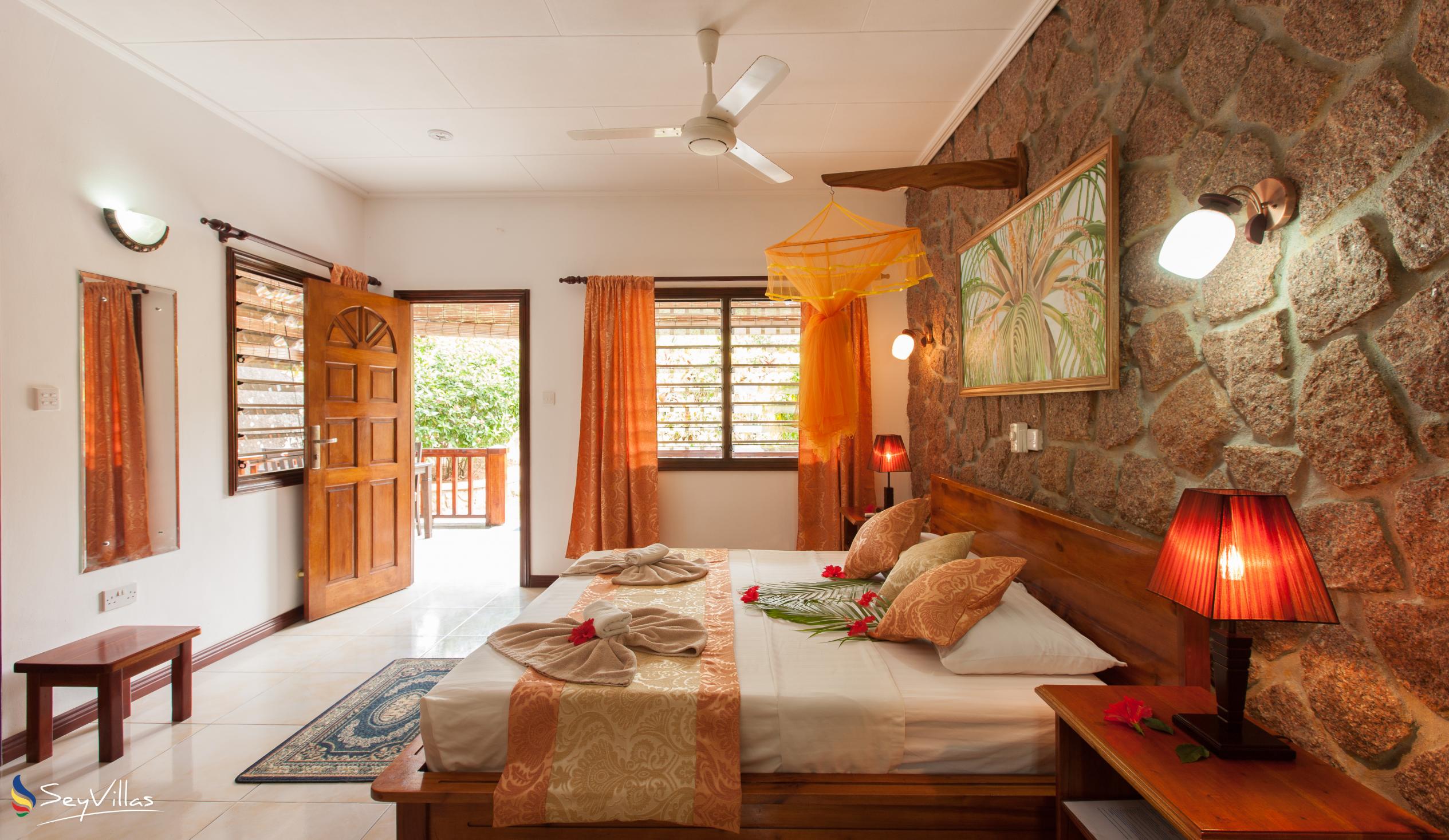 Foto 55: Cocotier Du Rocher Self Catering Apartments - Superior Zimmer Fler Koko - La Digue (Seychellen)