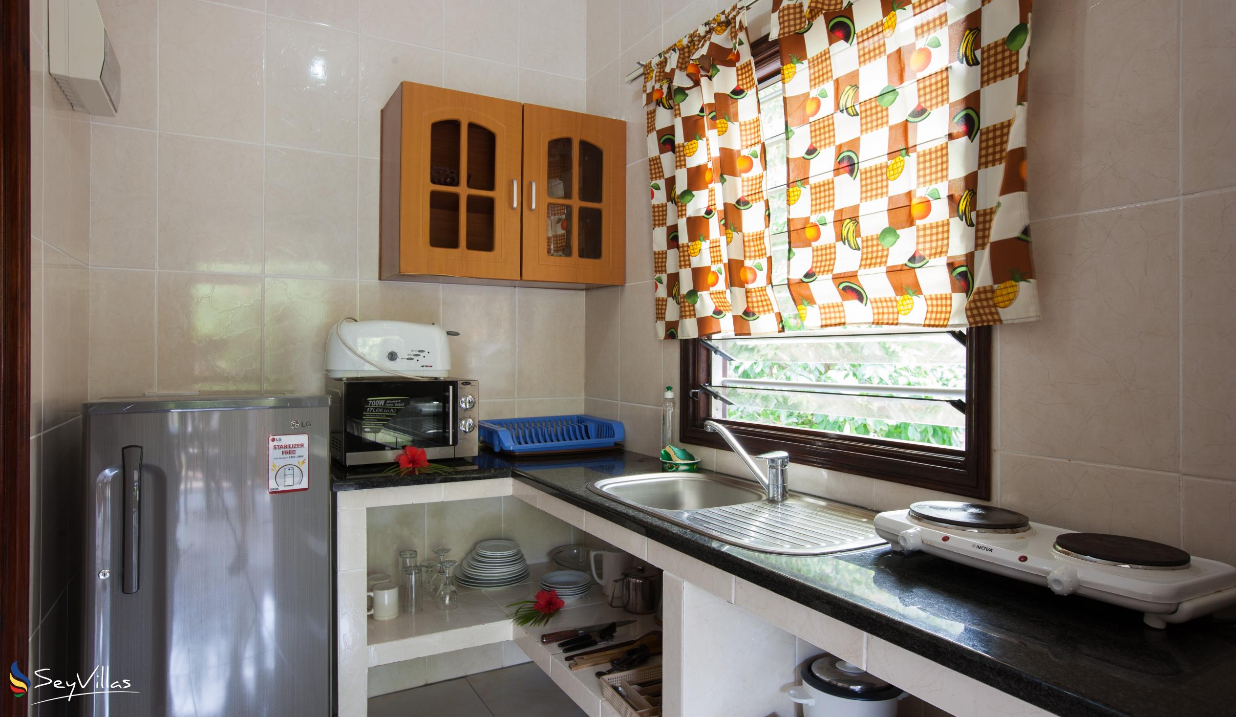 Foto 52: Cocotier Du Rocher Self Catering Apartments - Superior Zimmer Koko Tann - La Digue (Seychellen)