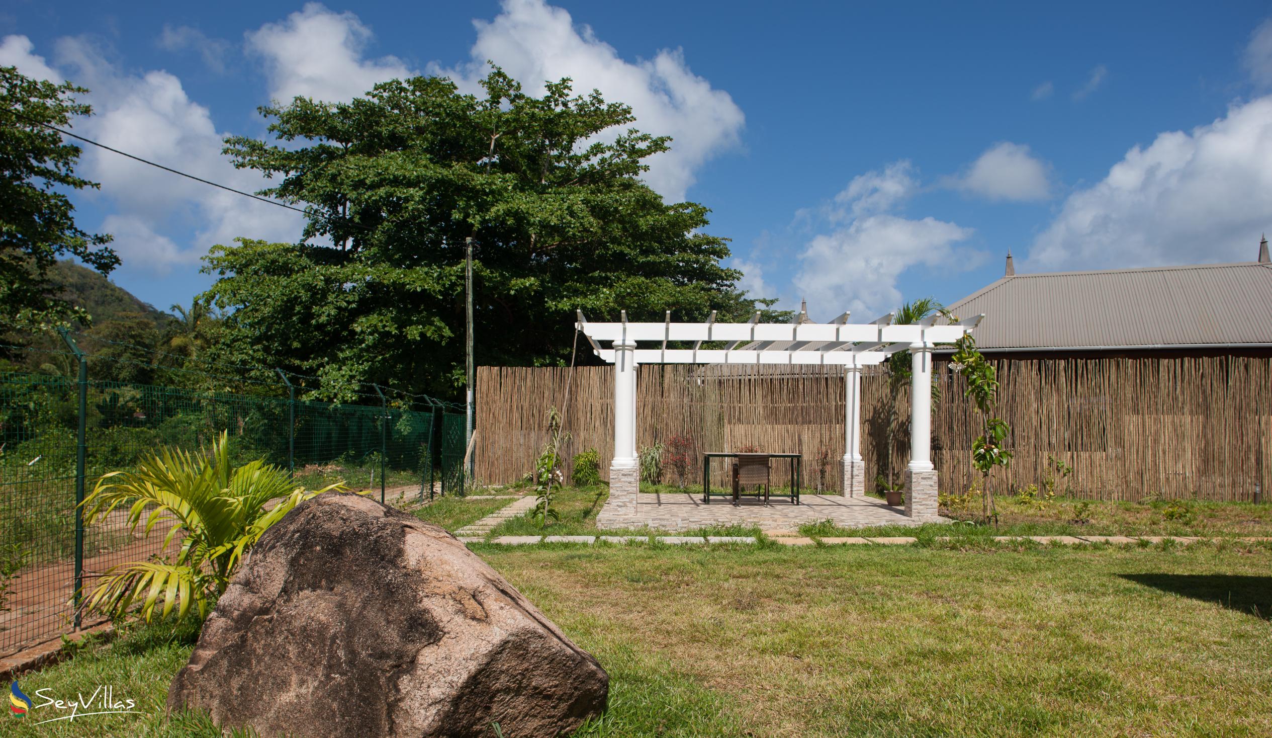 Foto 16: Grann Kaz - Aussenbereich - Mahé (Seychellen)