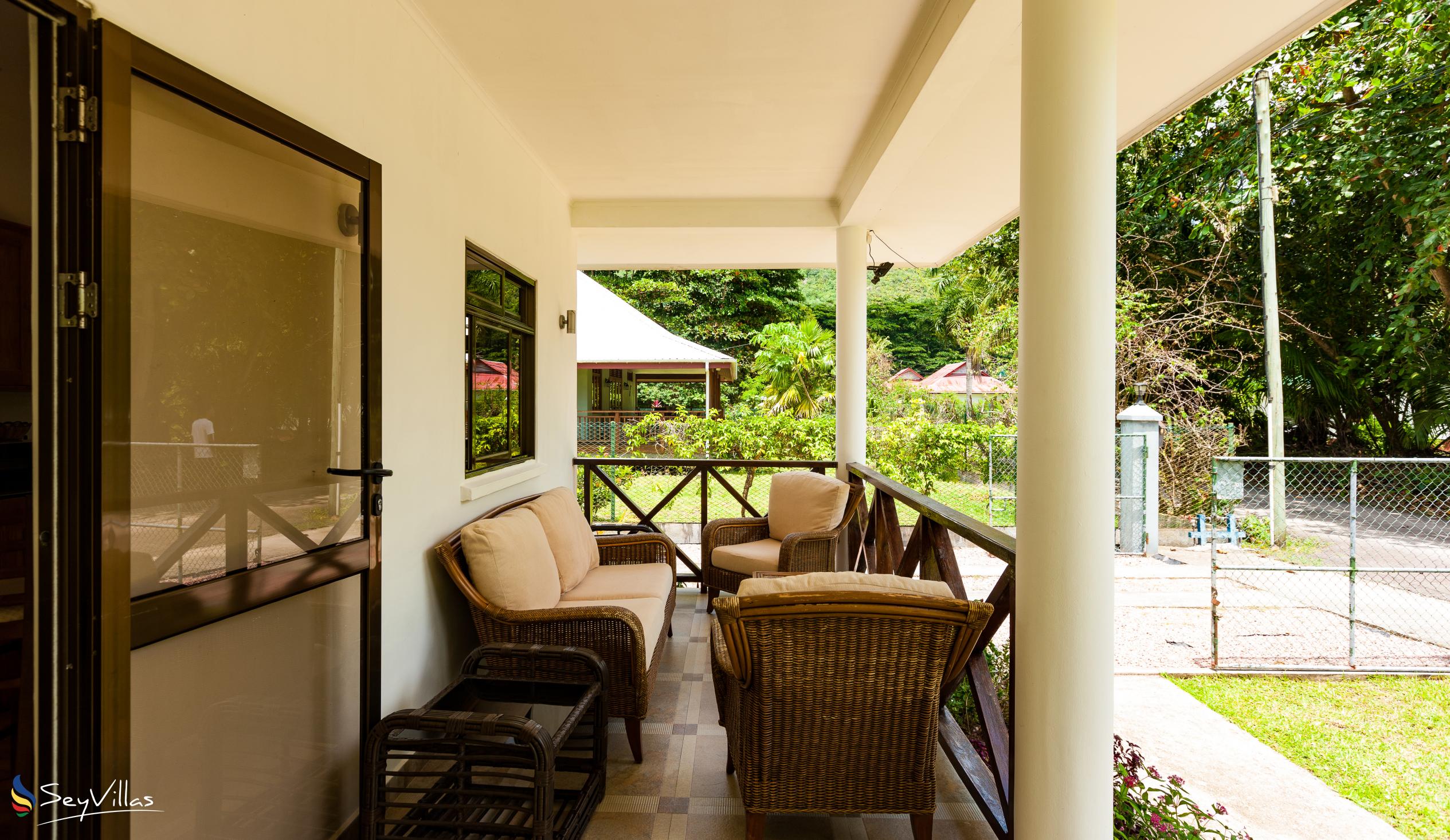 Photo 4: Villa Laure - Outdoor area - Praslin (Seychelles)