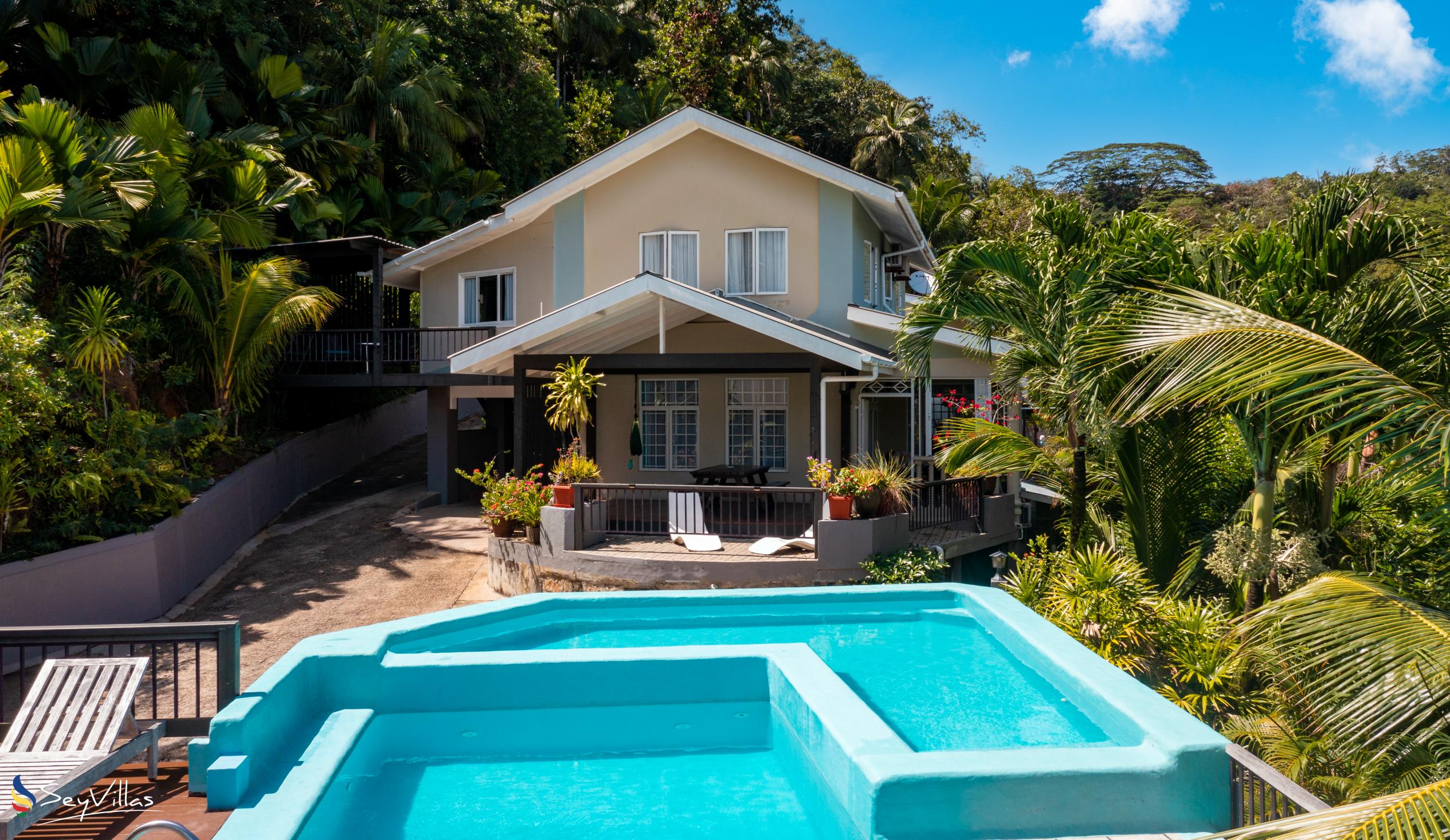 Photo 6: Stephna Residence - Outdoor area - Mahé (Seychelles)