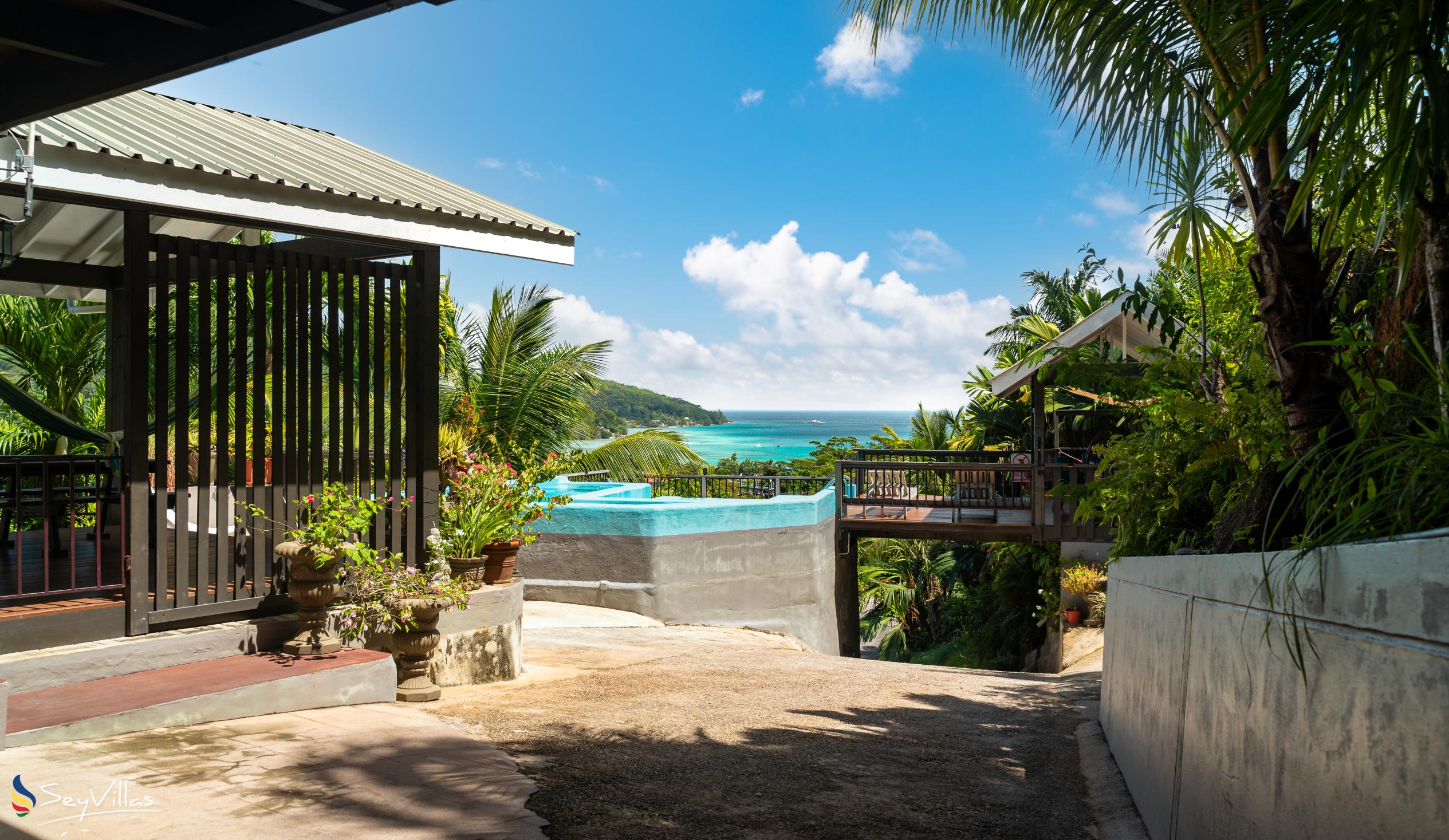 Photo 22: Stephna Residence - Outdoor area - Mahé (Seychelles)