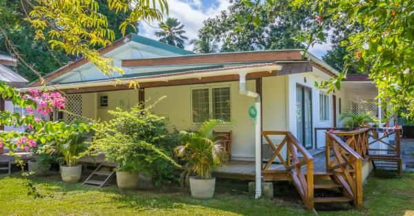Guesthouse The Beach House On Mahe Seychelles Seyvillas Com