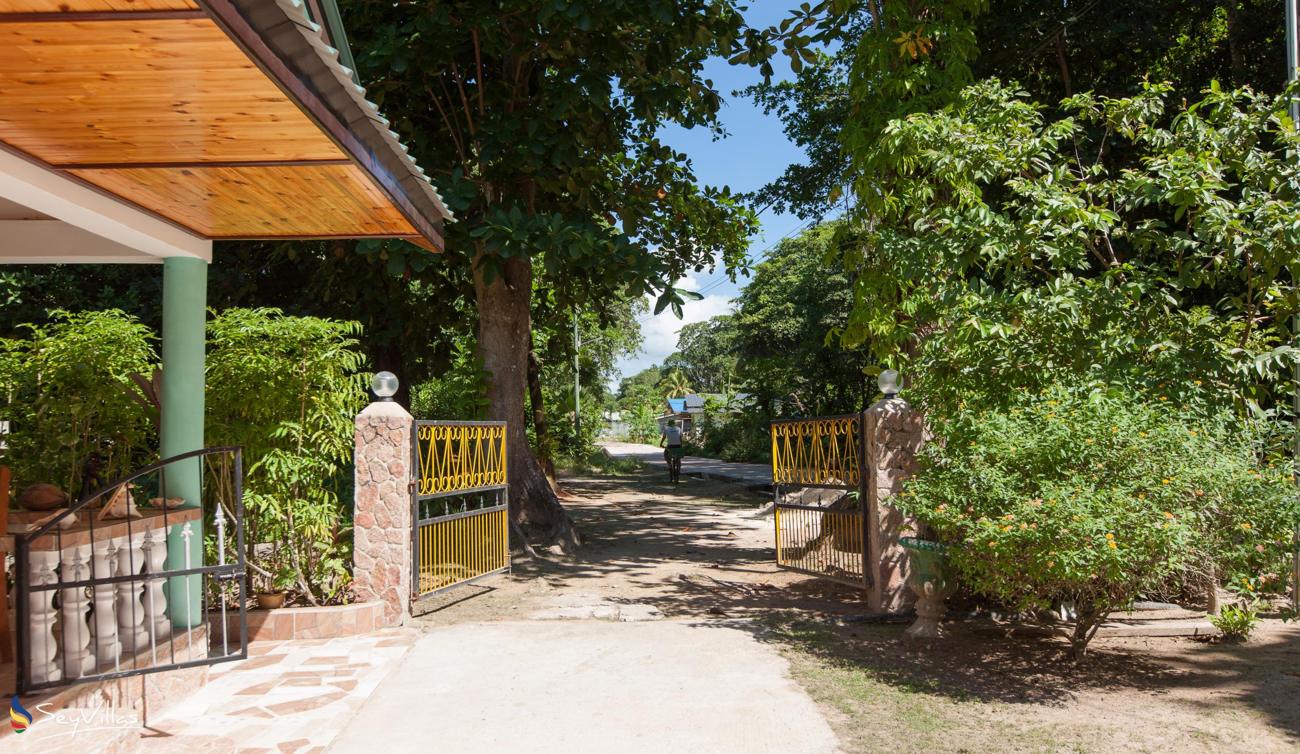 Foto 12: Tannette's Villa - Aussenbereich - La Digue (Seychellen)