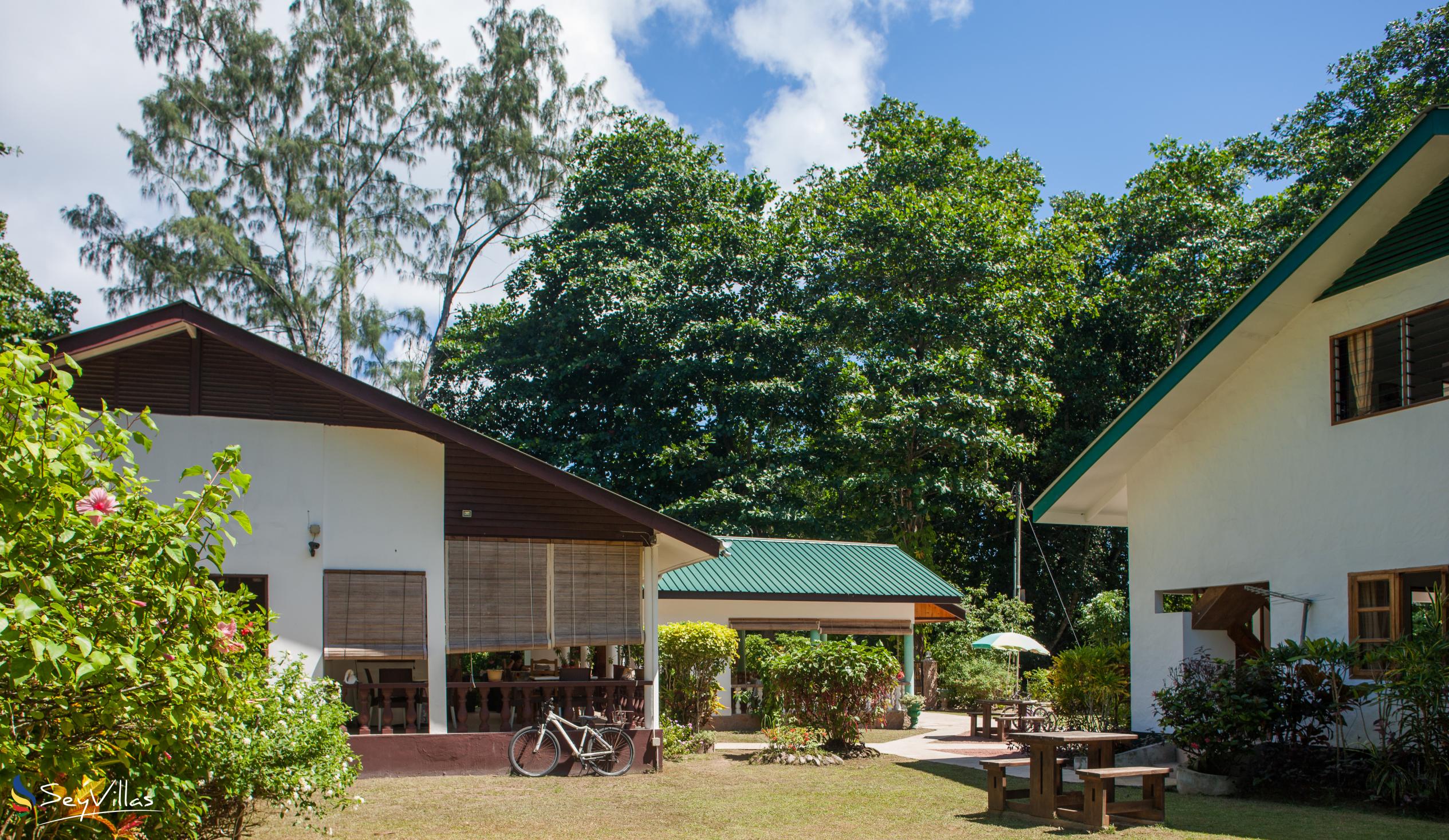 Photo 15: Tannette's Villa - Outdoor area - La Digue (Seychelles)