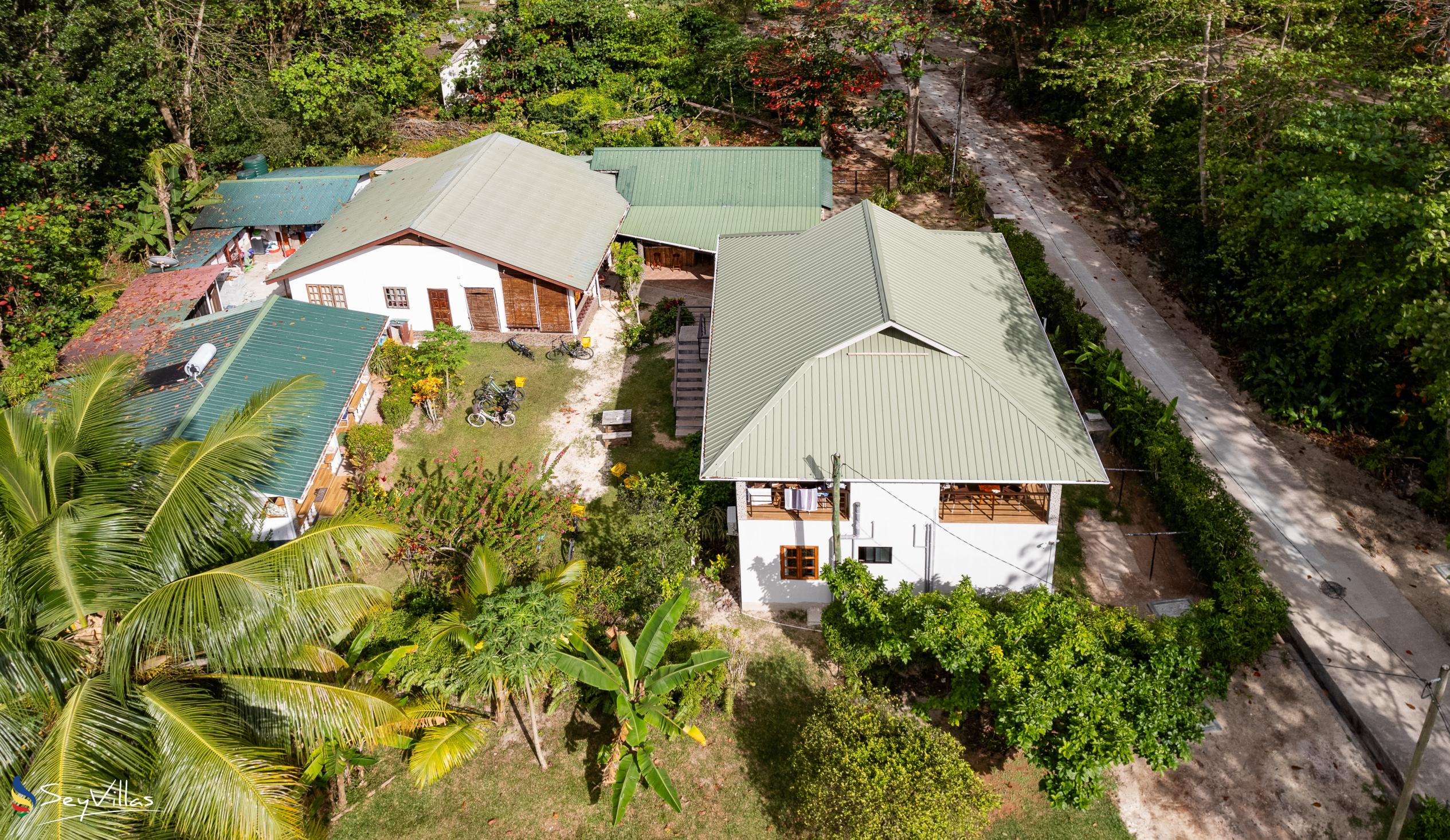 Photo 7: Tannette's Villa - Outdoor area - La Digue (Seychelles)