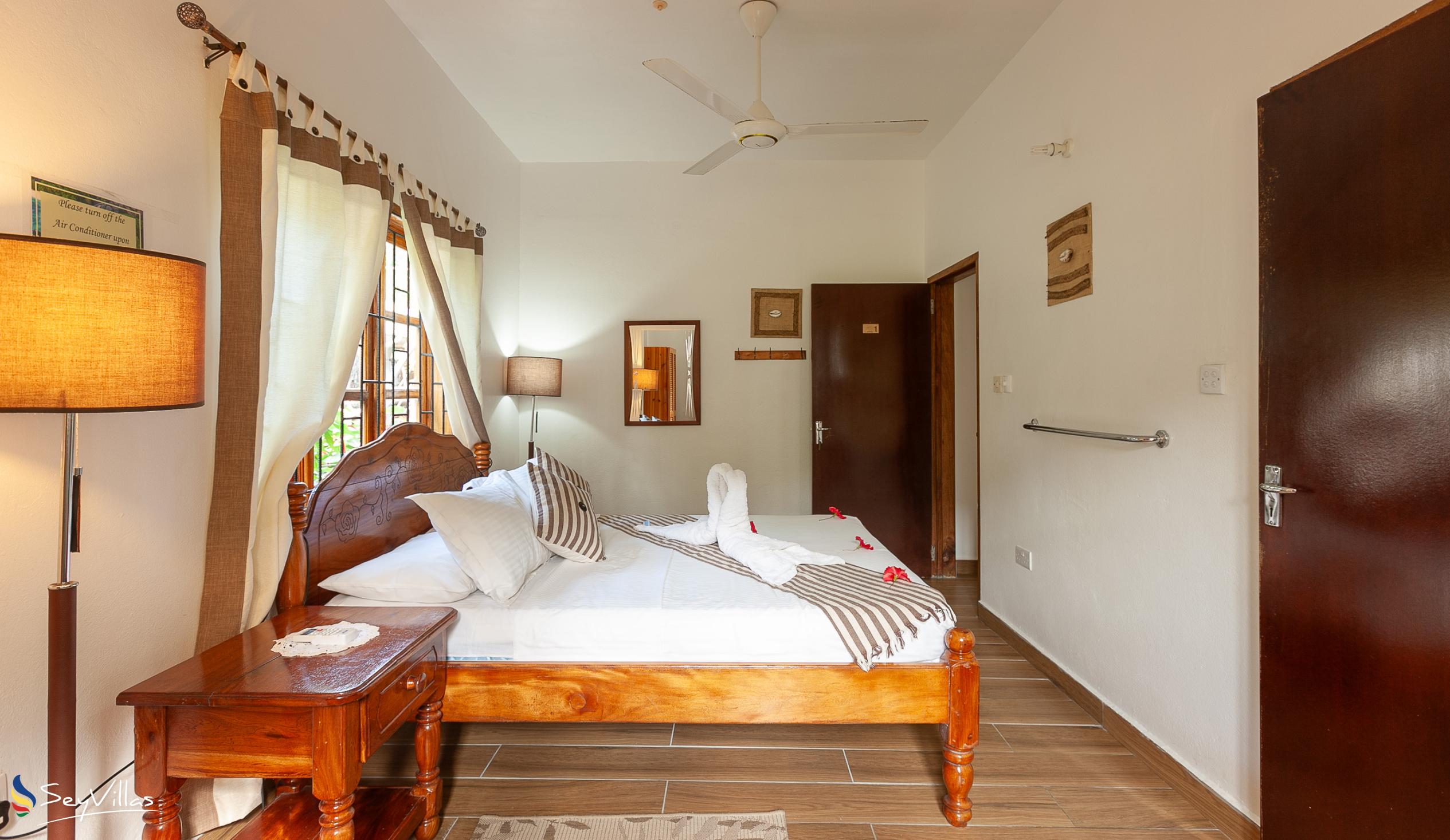 Photo 70: Tannette's Villa - Standard Double Room - La Digue (Seychelles)