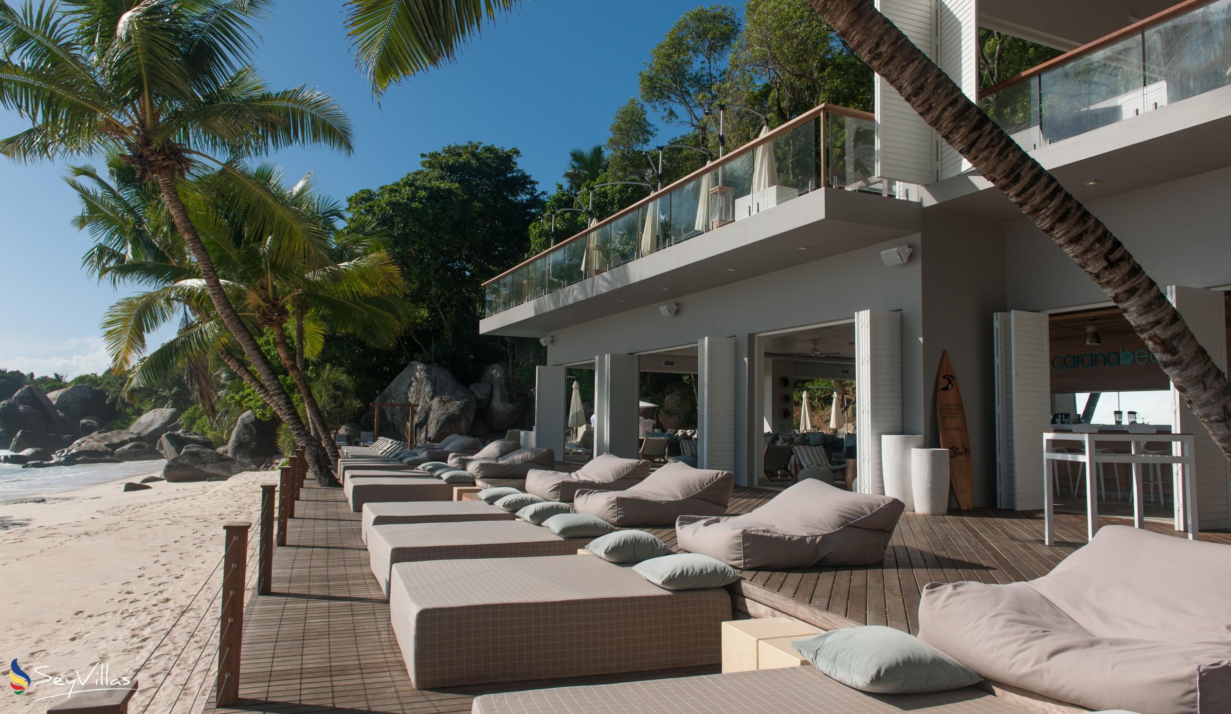Foto 23: Carana Beach Hotel - Aussenbereich - Mahé (Seychellen)