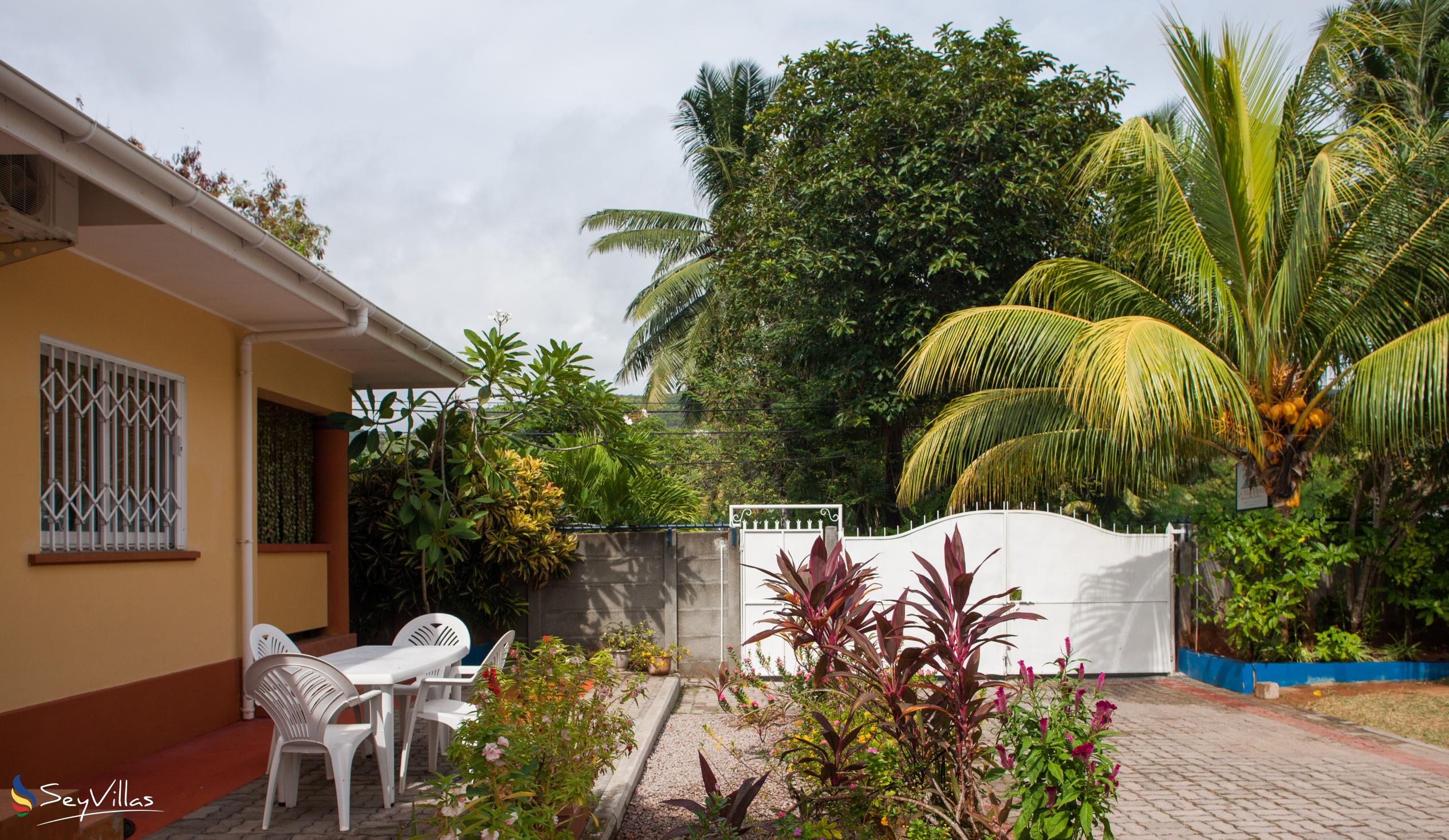 Foto 12: La Villa Therese Holiday Apartments - Aussenbereich - Mahé (Seychellen)