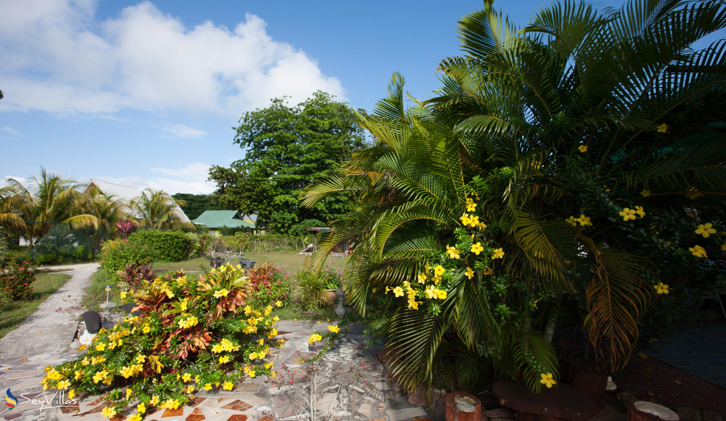 Foto 10: Linsen Self Catering Apartments - Aussenbereich - La Digue (Seychellen)