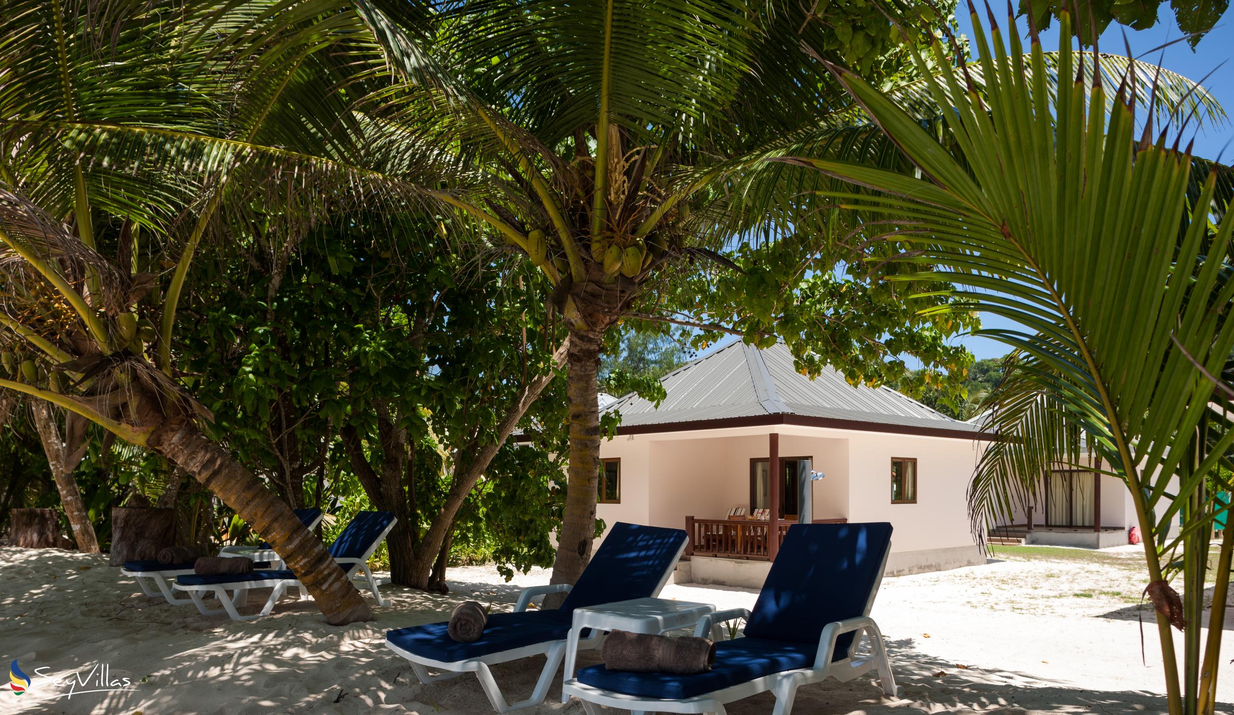 Photo 11: Villa Belle Plage - Outdoor area - Praslin (Seychelles)